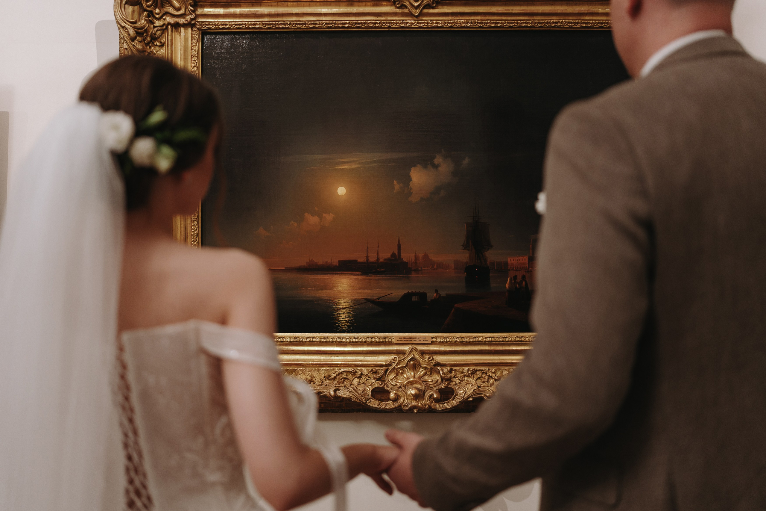 БАНКЕТНЫЙ ЗАЛ ТОРТУГА, ВЕДУЩИЙ АНДРЕЙ ОГНЕВ