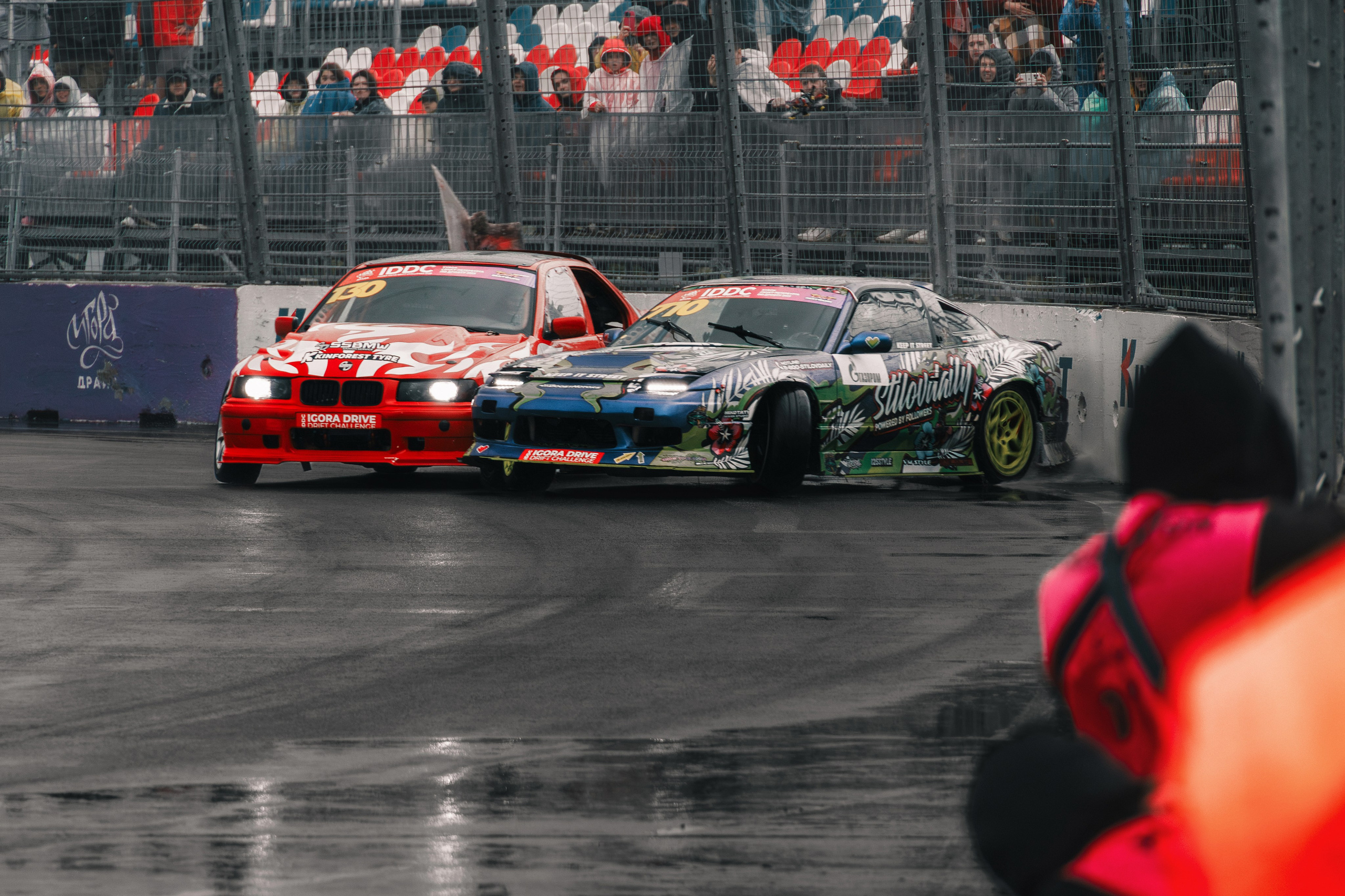 IDDC Этап 2: Бетонный Колизей и блогеры в деле