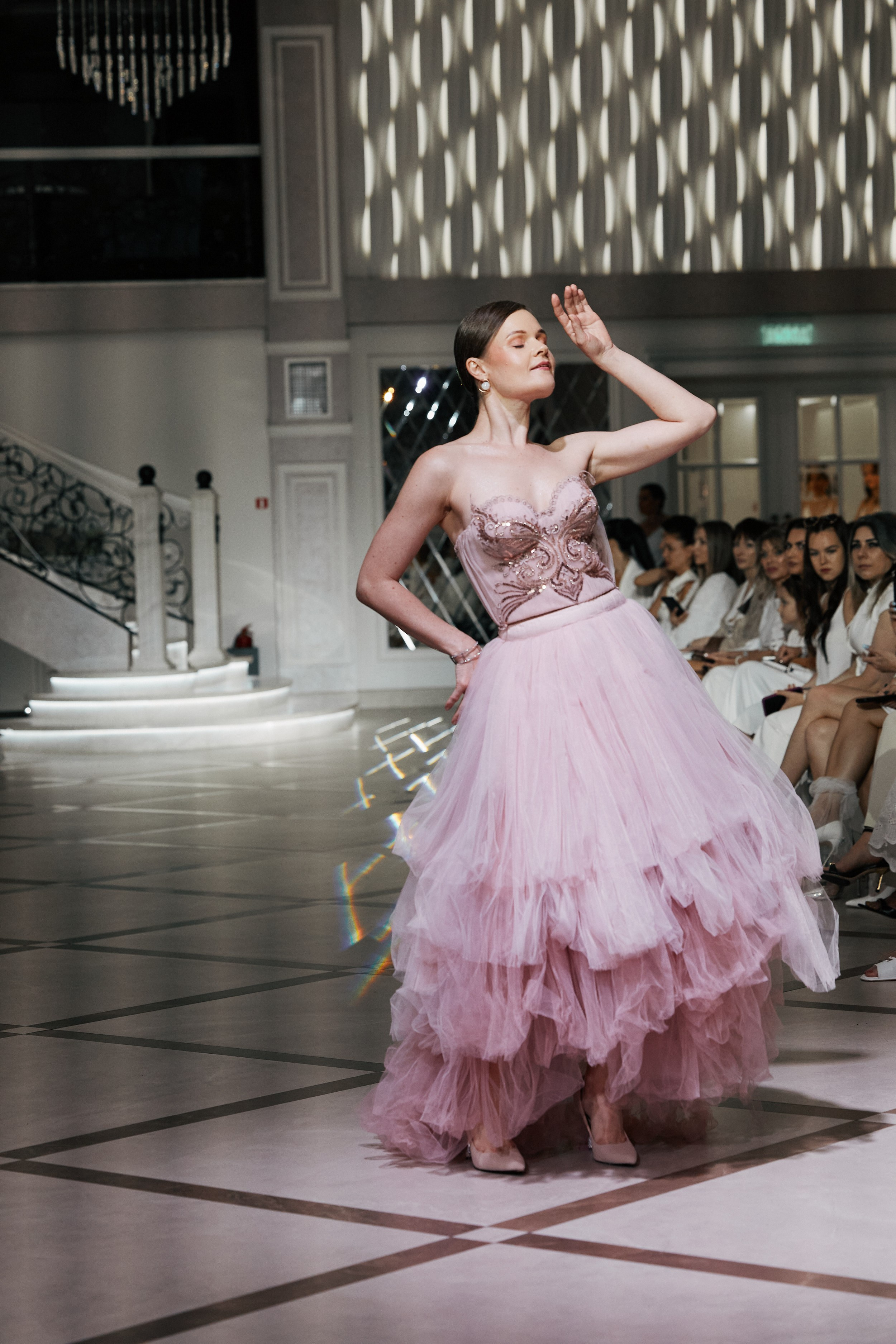 KRASNODAR FASHION WEEK 14.06. Свадебный репортажный фотограф краснодар максим дремов дрёмов фотосессия студия цена