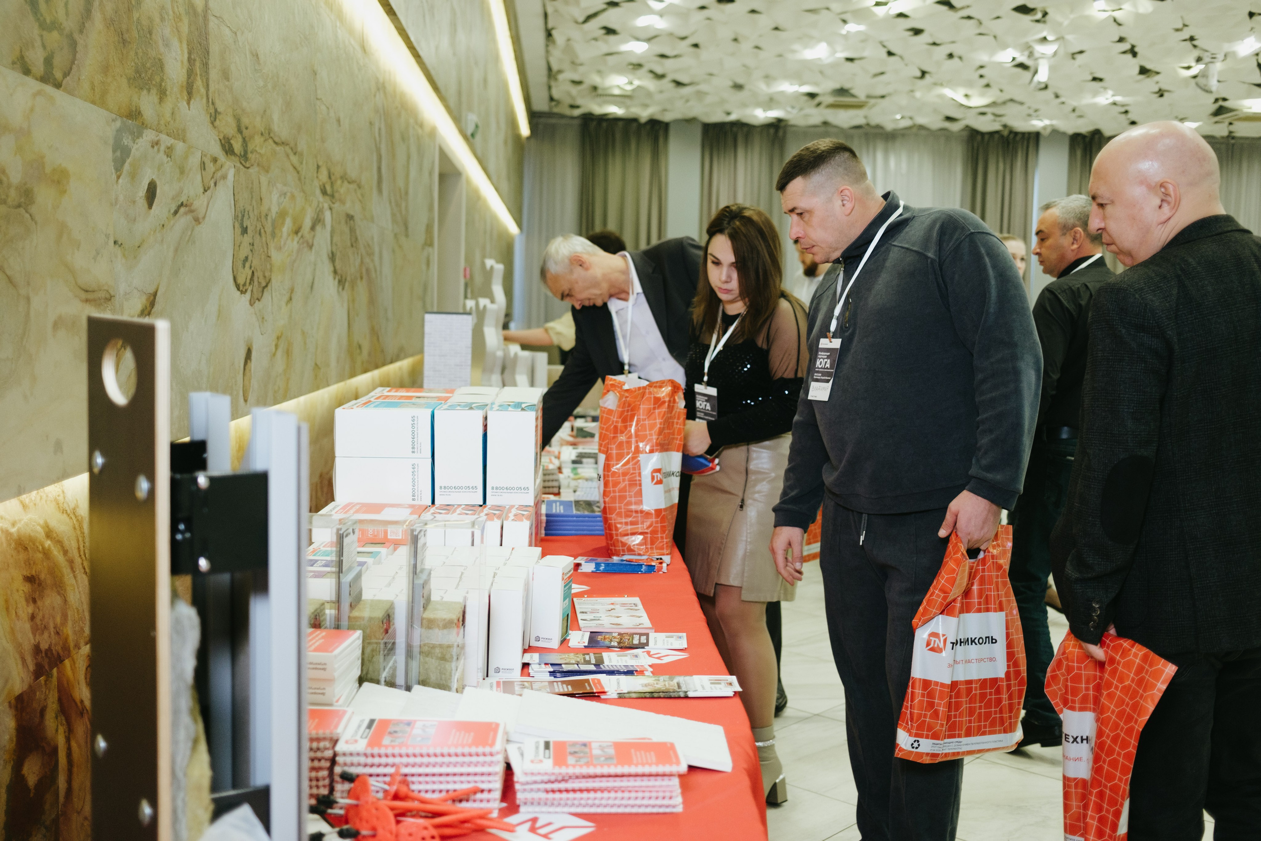 ТЕХНОНИКОЛЬ | КОНФЕРЕНЦИЯ ПАРТНЕРОВ ЮГА. Свадебный фотограф Денис Ожигин в Краснодаре и крае. Эмоциональная и стильная съемка вашего дня