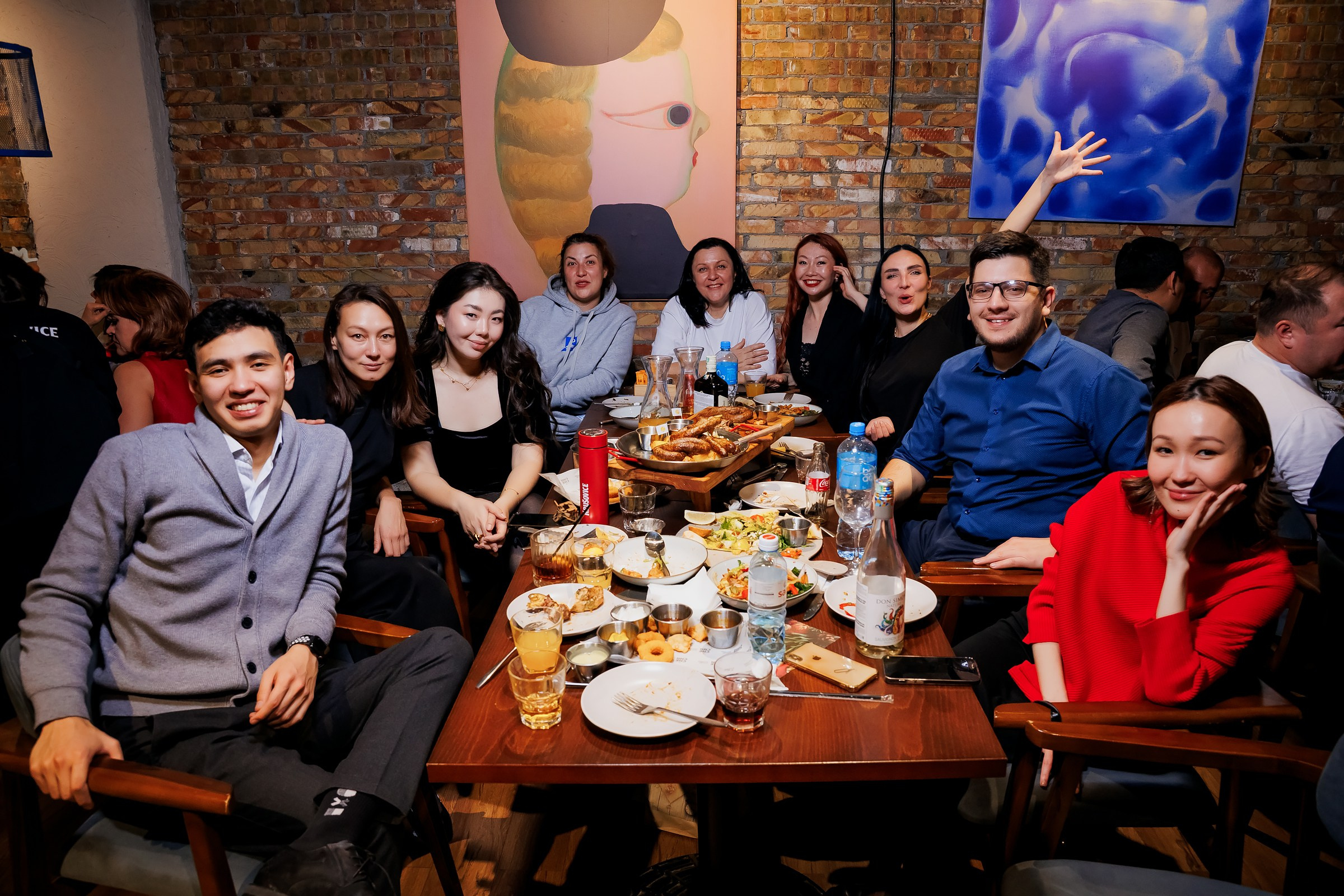 Chechil Pub на Жарокова-Chechil Жарокова. Репортажный фотограф в Алматы Каюпов Сержан