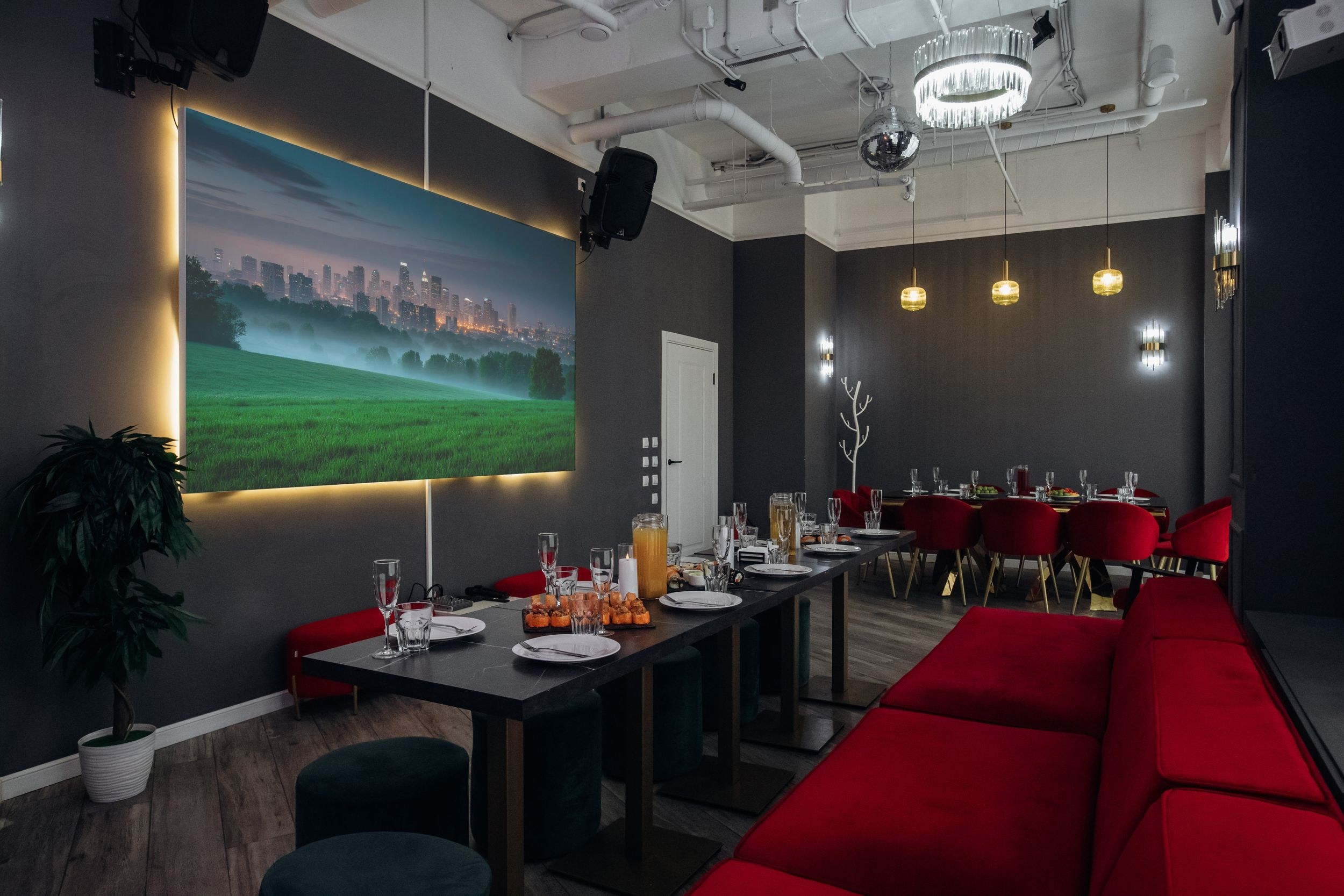 Площадь Карла Фаберже 8Е. Аренда лофта в СПб для мероприятий