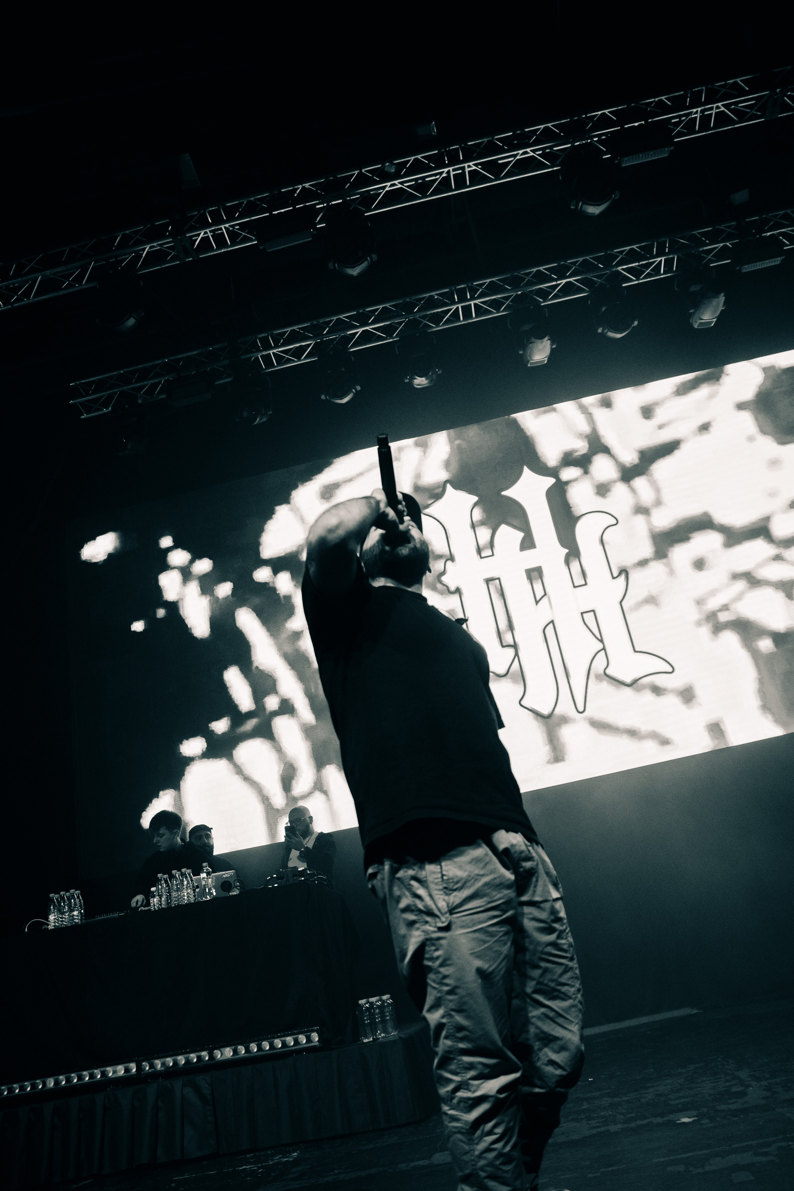 JEEMBO | TVETH. PASHAHARCE PHOTOGRAPHER & VIDEOGRAPHER