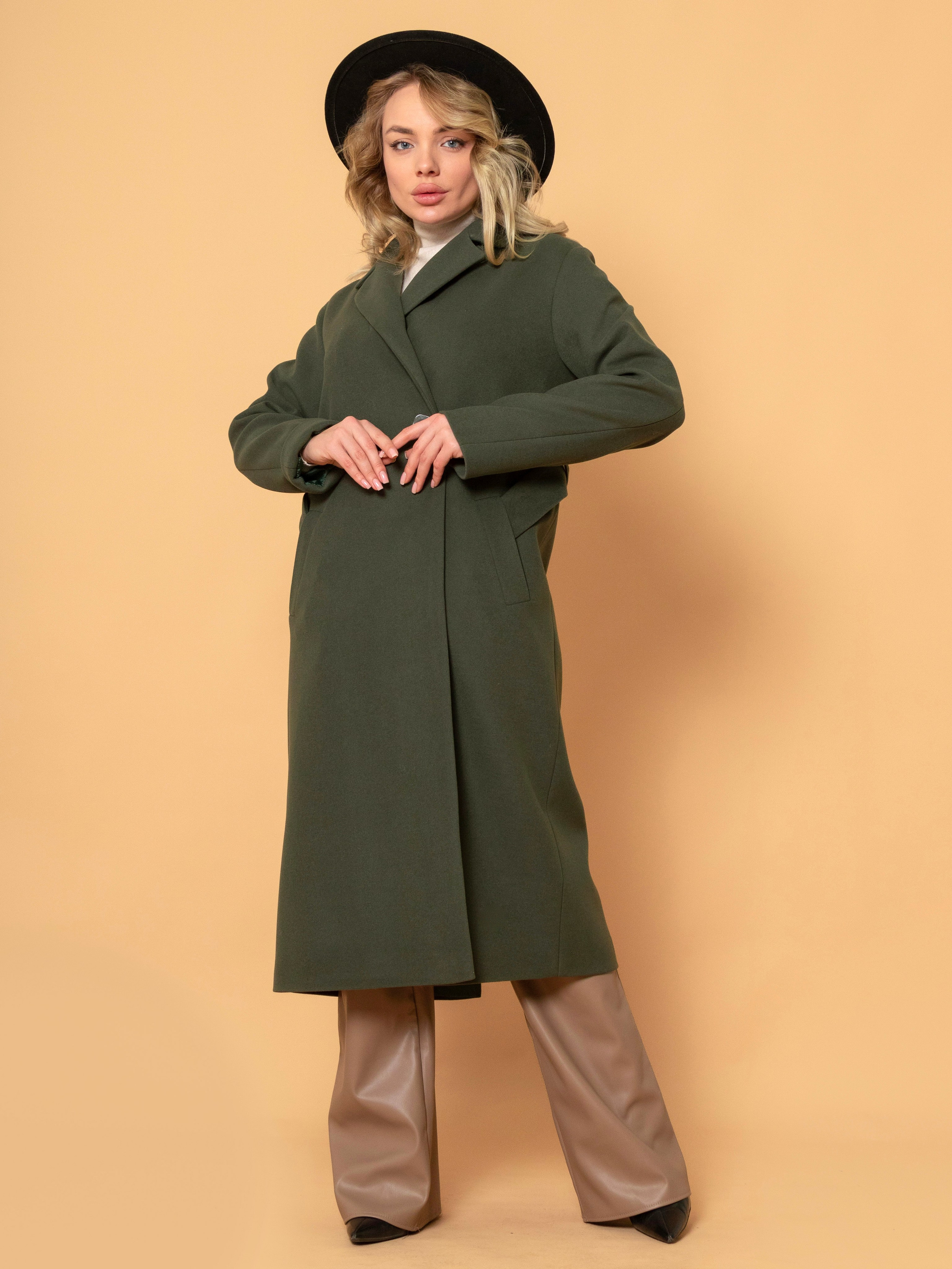 Пальто Х-сайз размер. Фотостудия для Wildberries Ozon