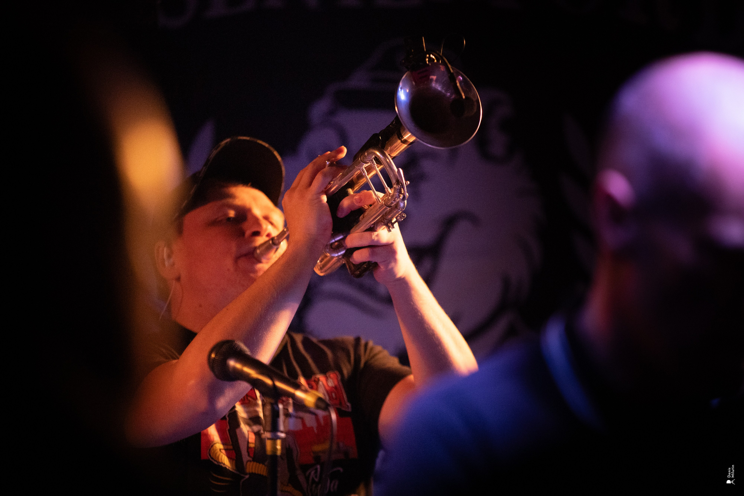 Рядом Ассенизаторы. Портретный фотограф Денис Милютин