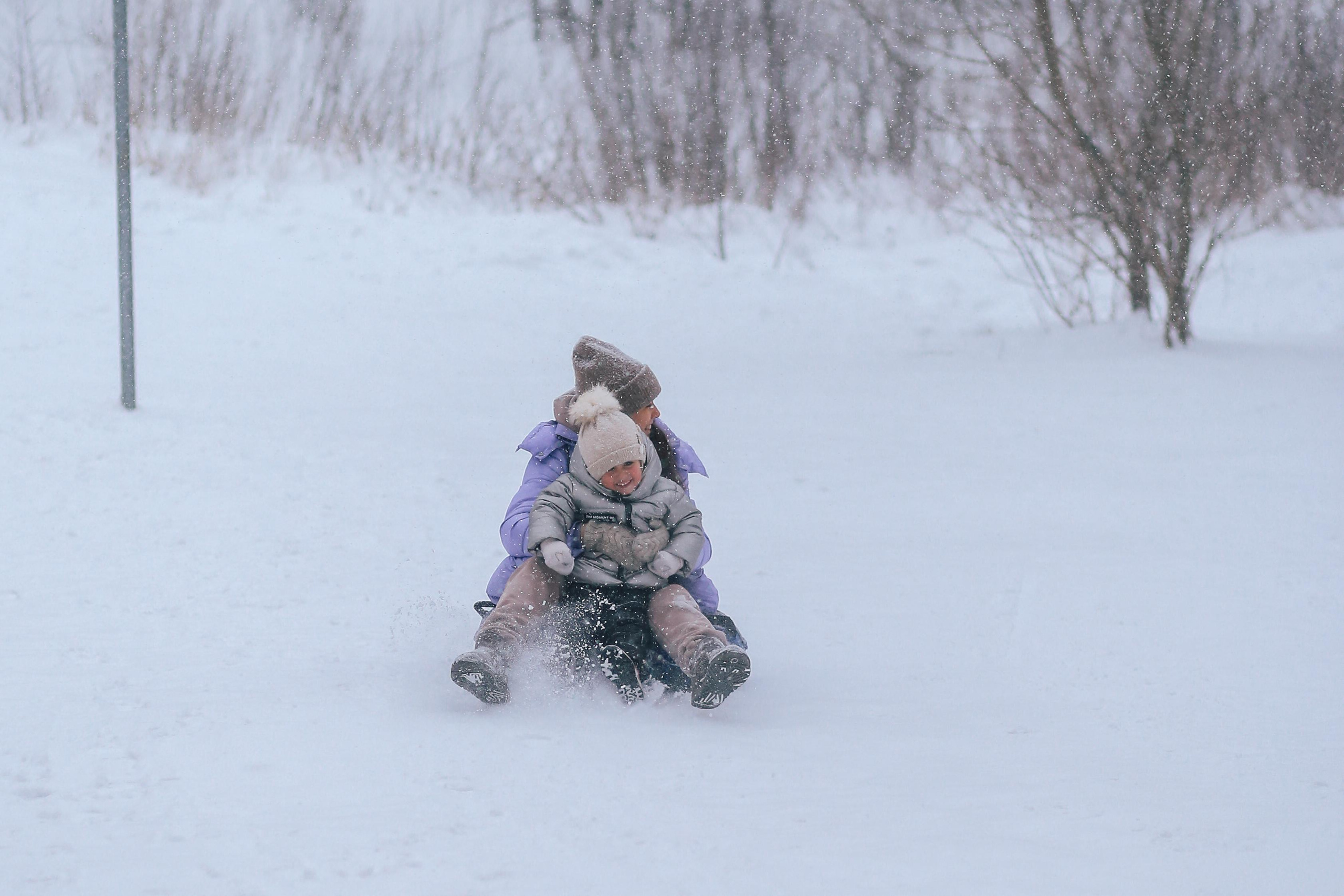 Марфа и Маруся в парке Лосиный остров. Антонина Морозова, профессиональный семейный фотограф видеограф