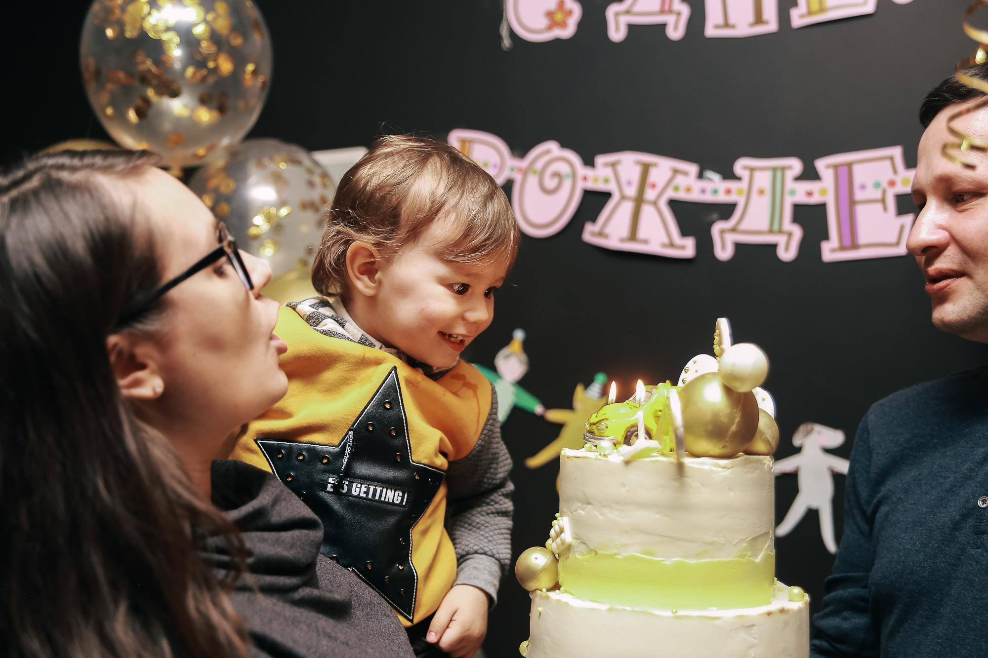 День Рождения Андрюши в кафе Якитория. Антонина Морозова, профессиональный семейный фотограф видеограф