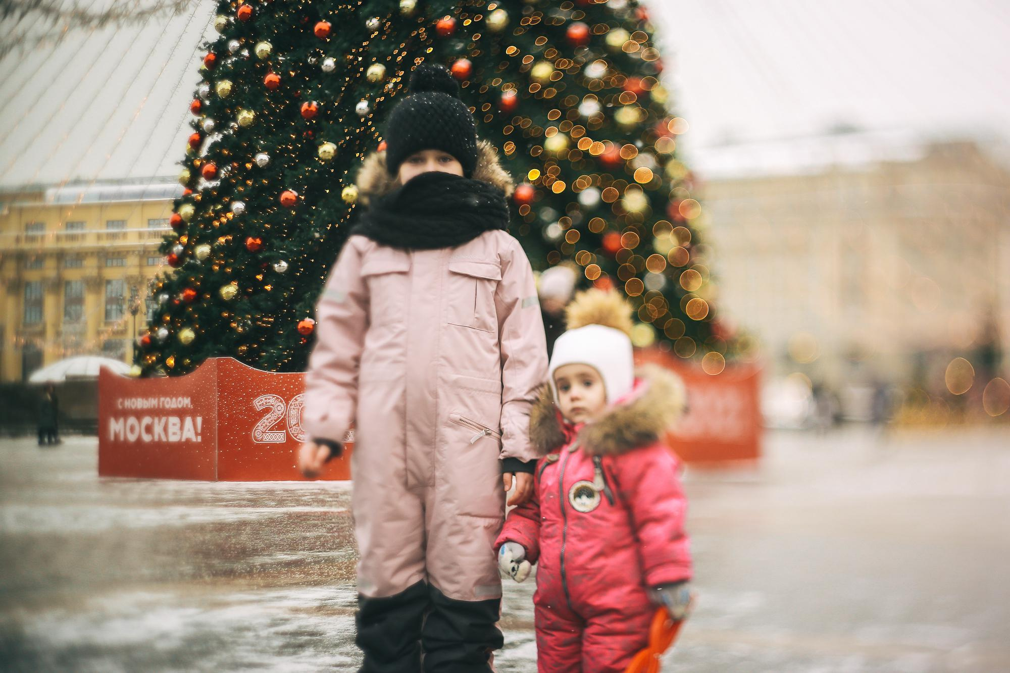 Марфа и Маруся на Красной площади. Антонина Морозова, профессиональный семейный фотограф видеограф