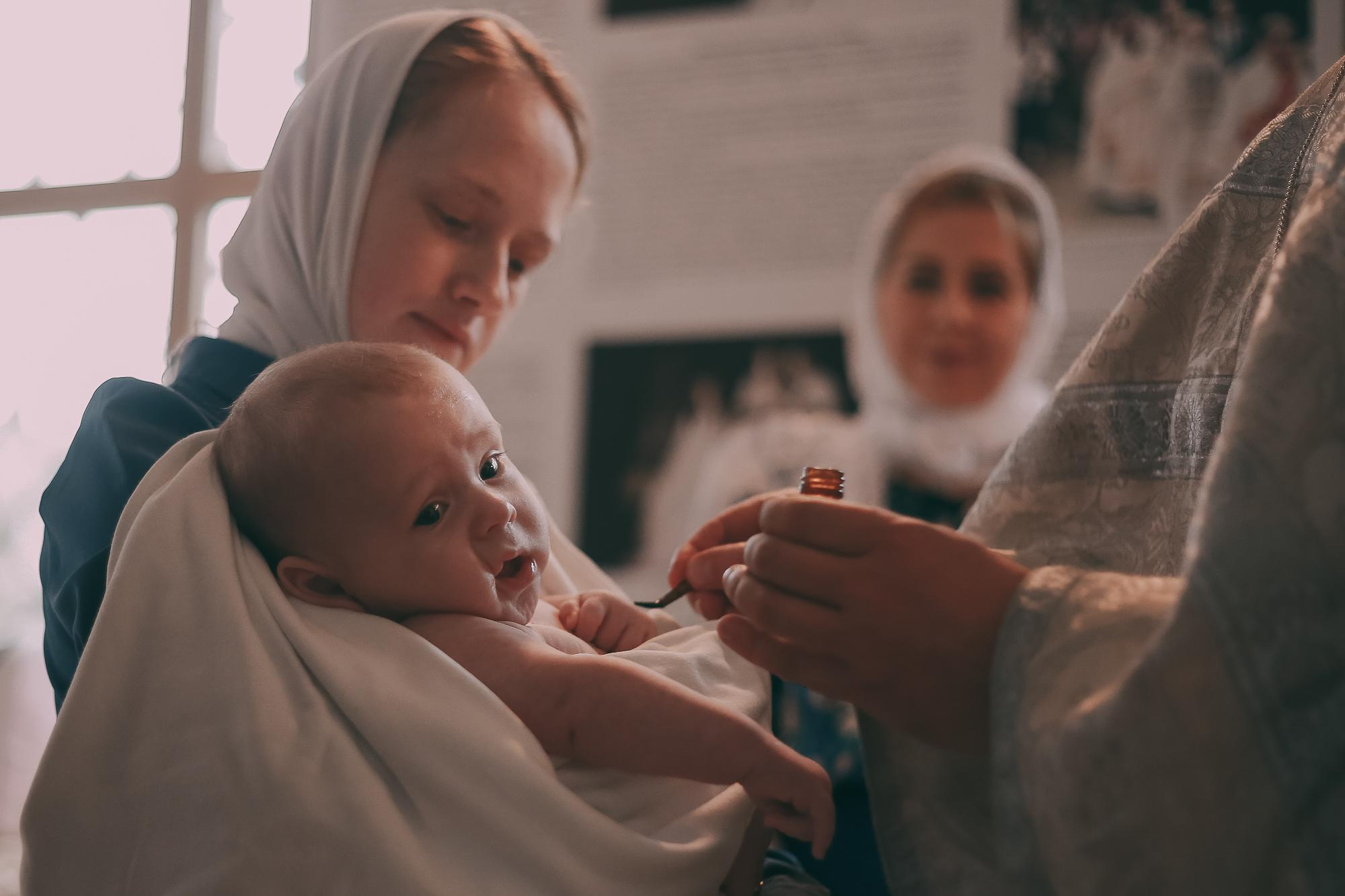 Крещение Романа в Новоспасском монастыре. Антонина Морозова, профессиональный семейный фотограф видеограф