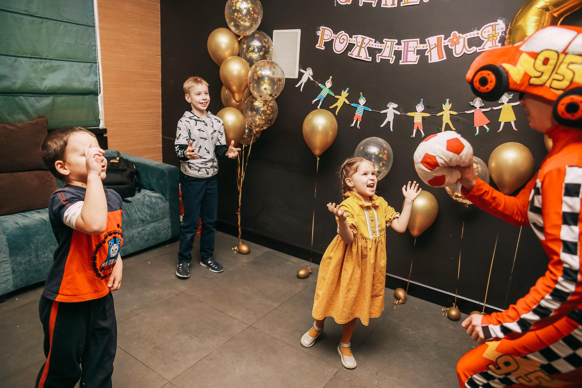 День Рождения Андрюши в кафе Якитория. Антонина Морозова, профессиональный семейный фотограф видеограф