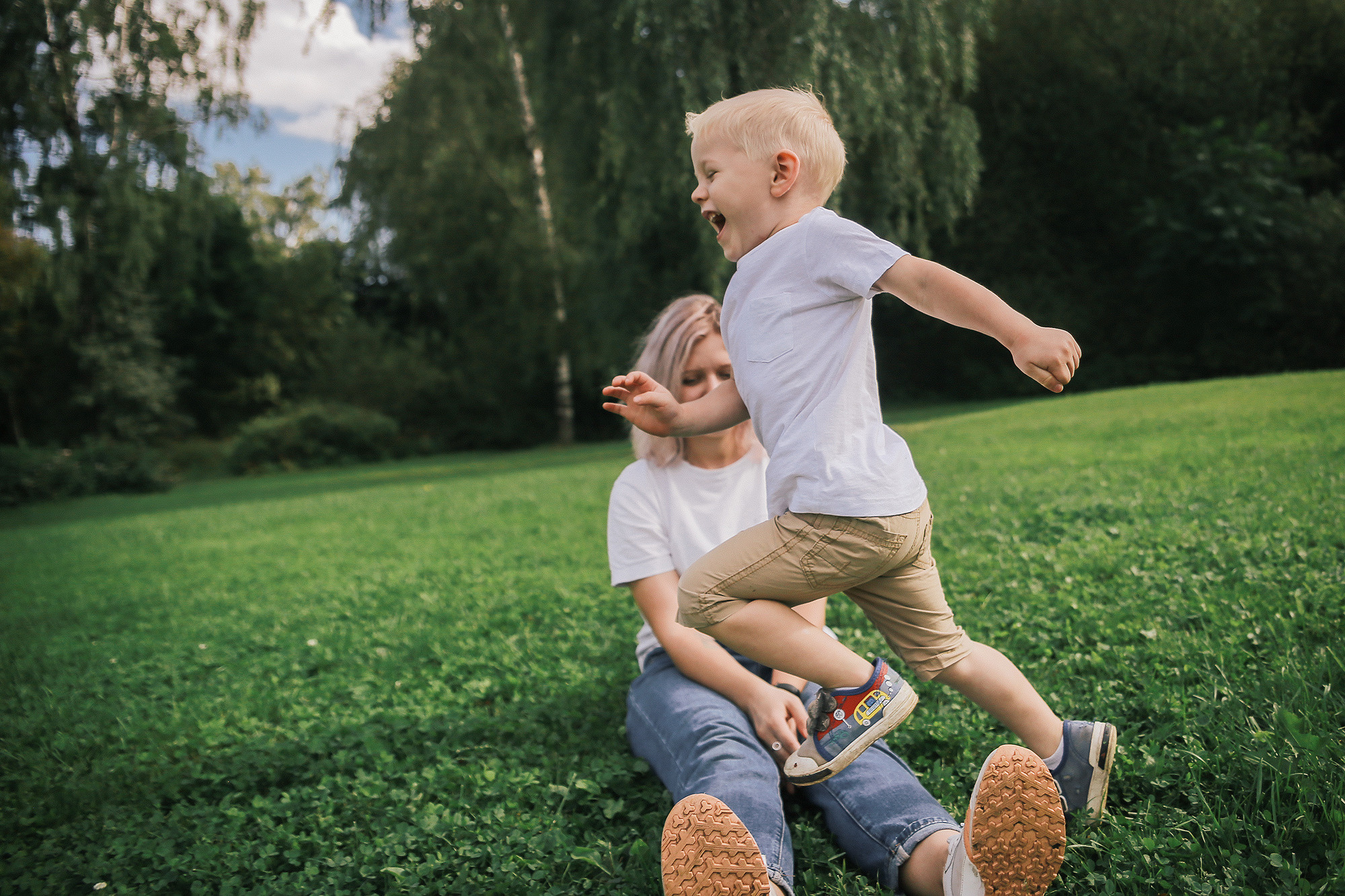 Женя и Костя в Ботаническом саду. Антонина Морозова, профессиональный семейный фотограф видеограф