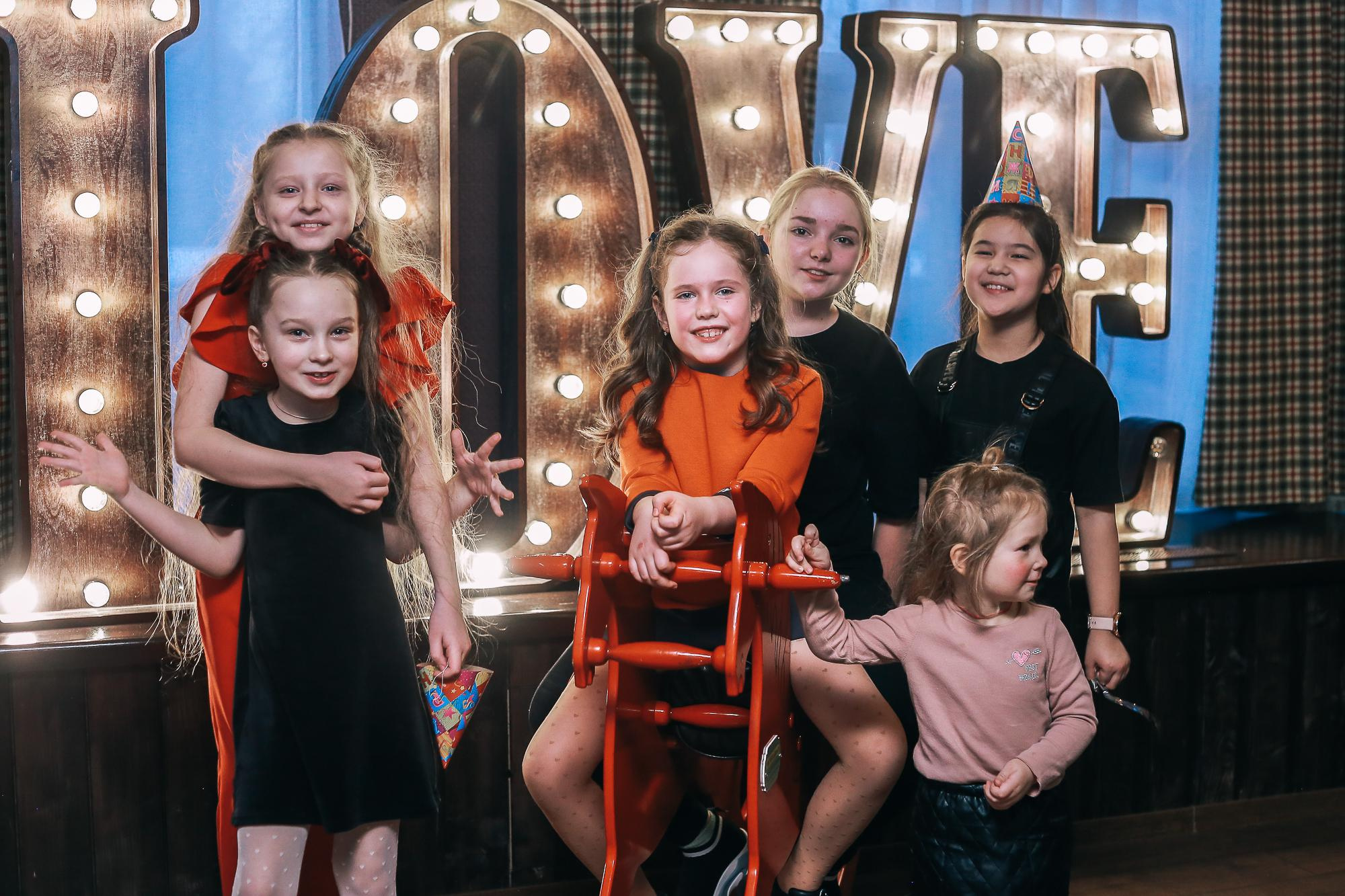 День Рождения Маруси в кафе Андерсон. Антонина Морозова, профессиональный семейный фотограф видеограф