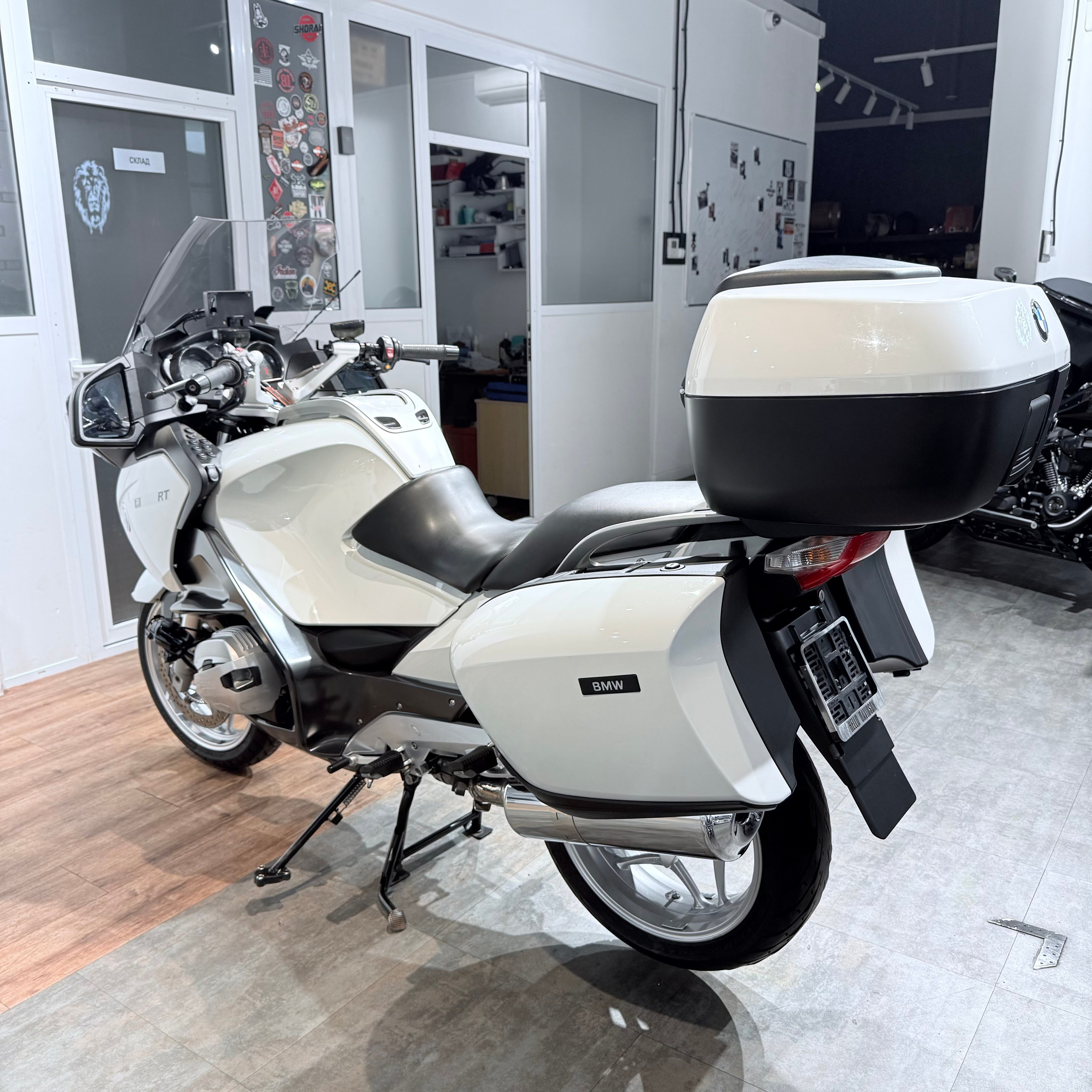 2011 ВМW R1200RТ Alpine White. Hello Davidson, Москва. Только хорошие мотоциклы…