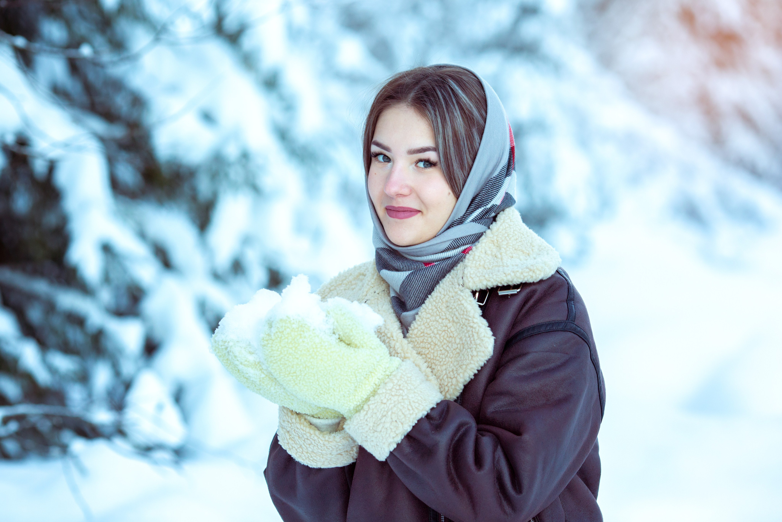 Лена. Фотограф Антонина Свешникова. ВЫПУСКНЫЕ ФОТОКНИГИ для детских садов и школ. Москва, Владимир