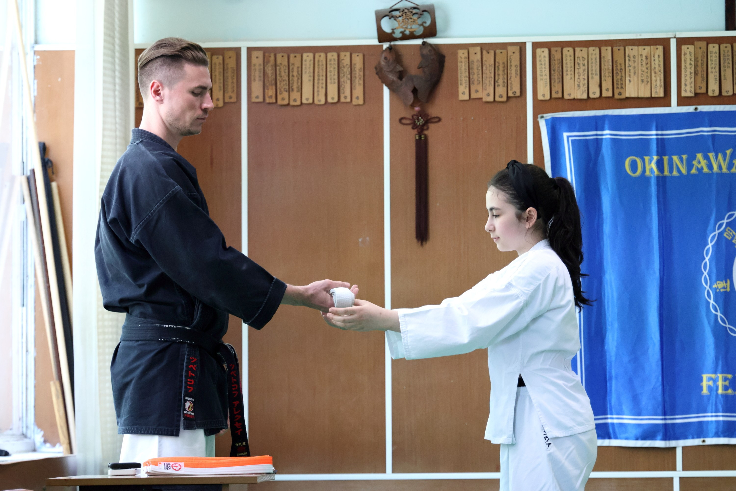 Вручение поясов в школе Окинава каратэ. Спортивный и репортажный фотограф Ермакова Светлана