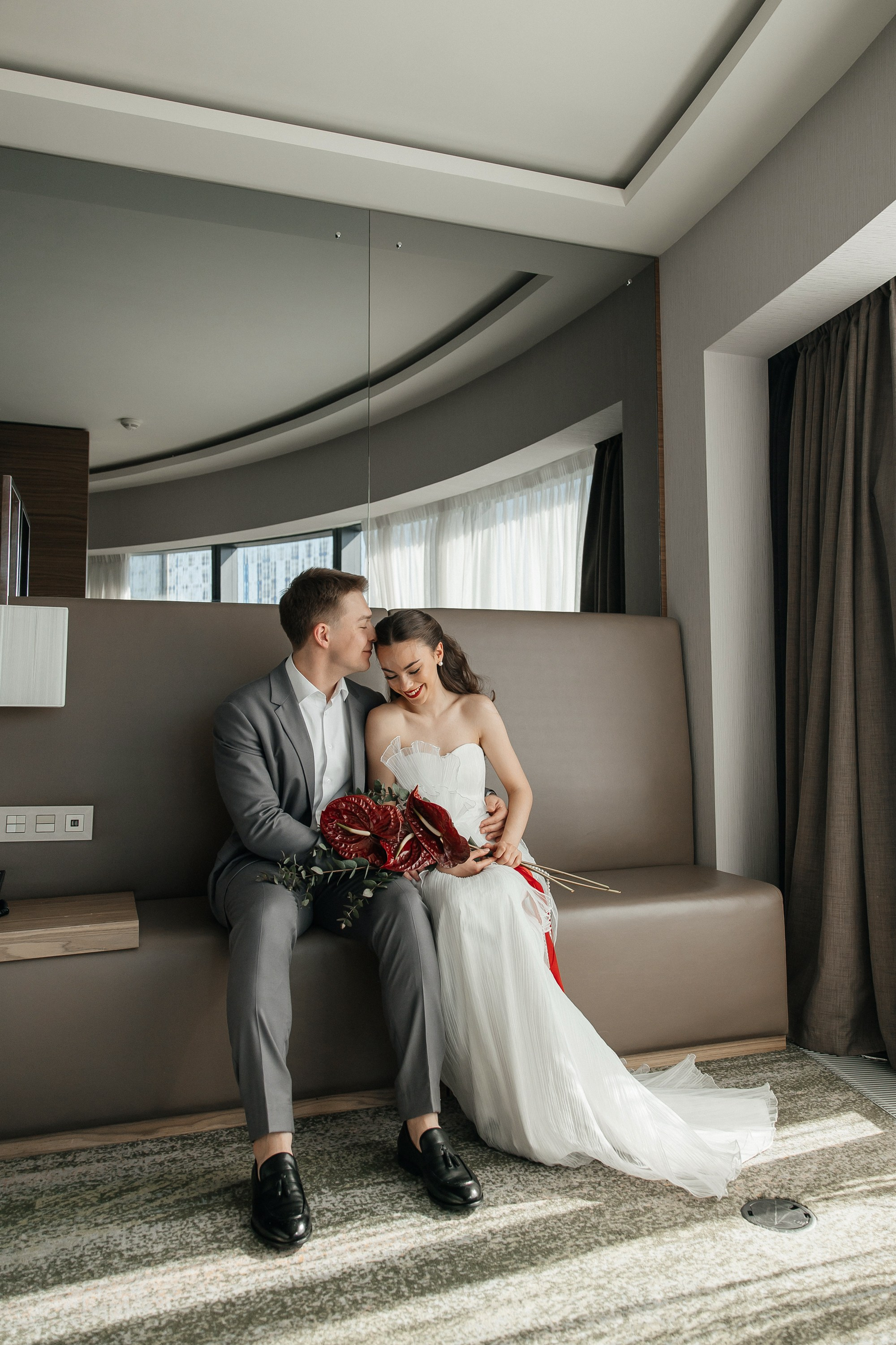 Свадебная фотосессия в&nbsp;отеле Radisson Blu Olympiyskiy