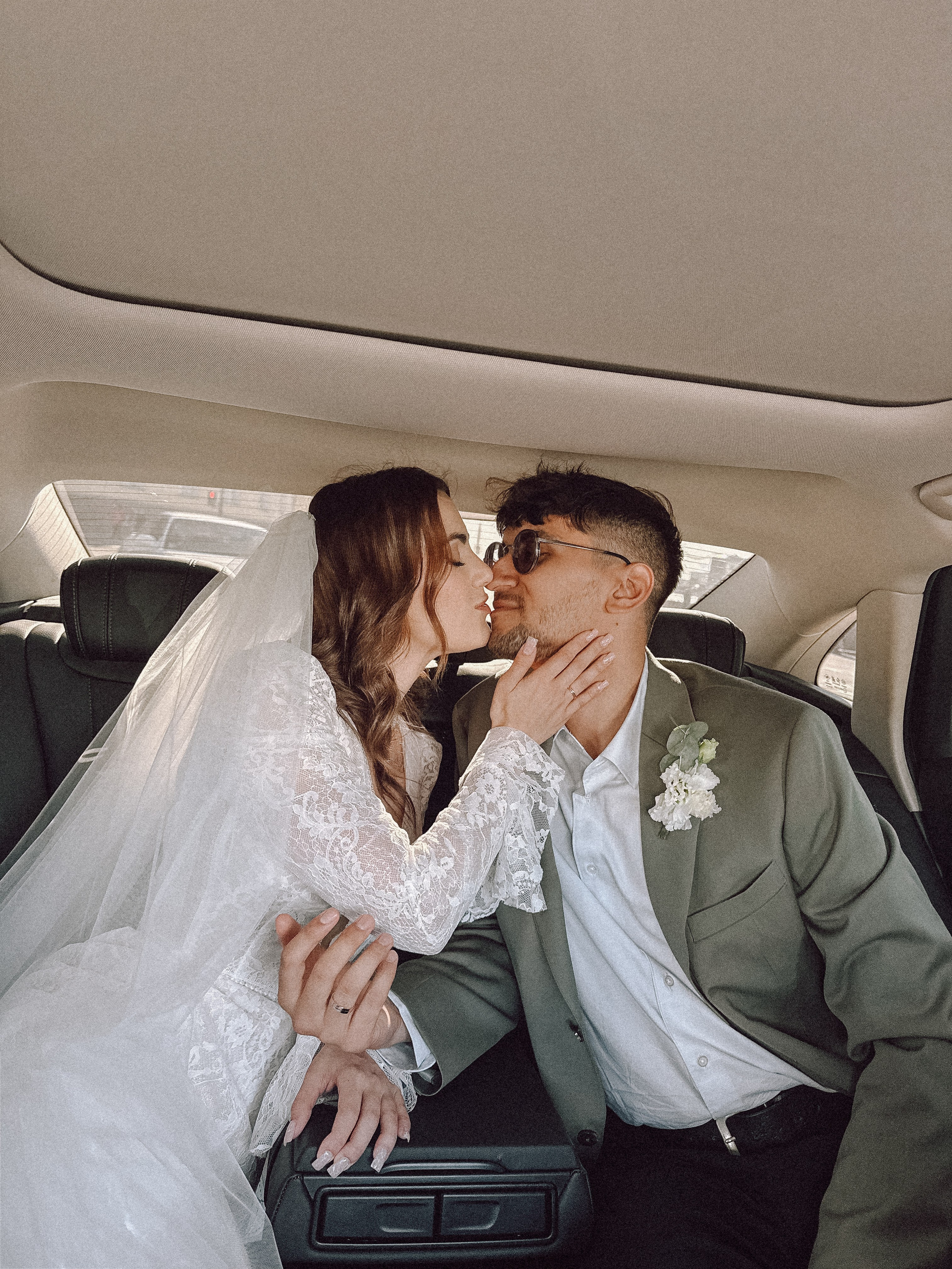 ФОТО НА ТЕЛЕФОН ВО ВРЕМЯ БРАКОСОЧЕТАНИЯ В ПЕРВОМ ДВОРЦЕ И ПРОГУЛКИ. Профессиональный фотограф, Санкт-Петербург — Виктория Богомолова