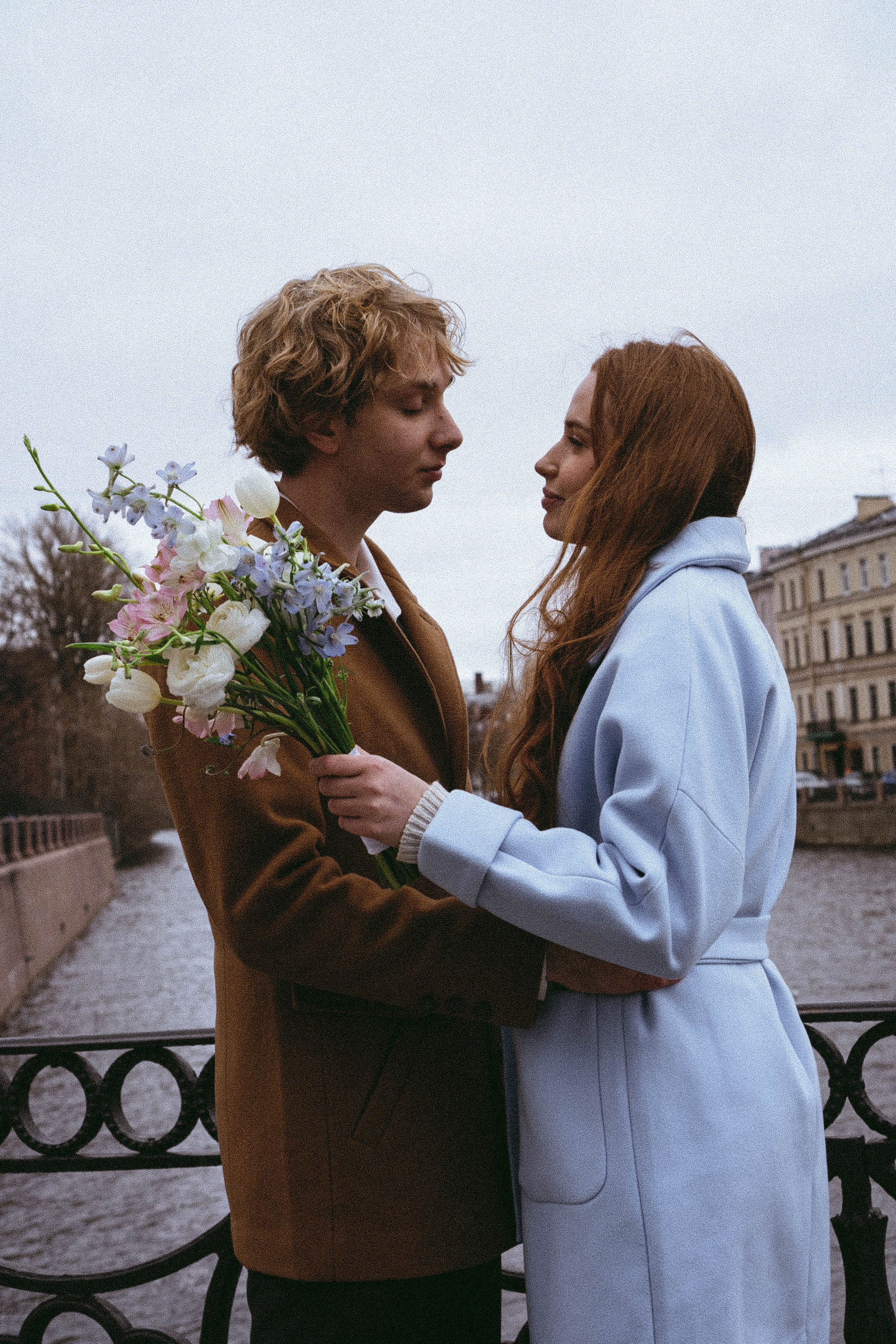 СВАДЕБНАЯ ПРОГУЛКА ПО ПЕТРОГРАДКЕ ВЕСНОЙ (ФОТОСЕССИИЯ ПАРЫ СВАДЕБНАЯ). Профессиональный фотограф, Санкт-Петербург — Виктория Богомолова