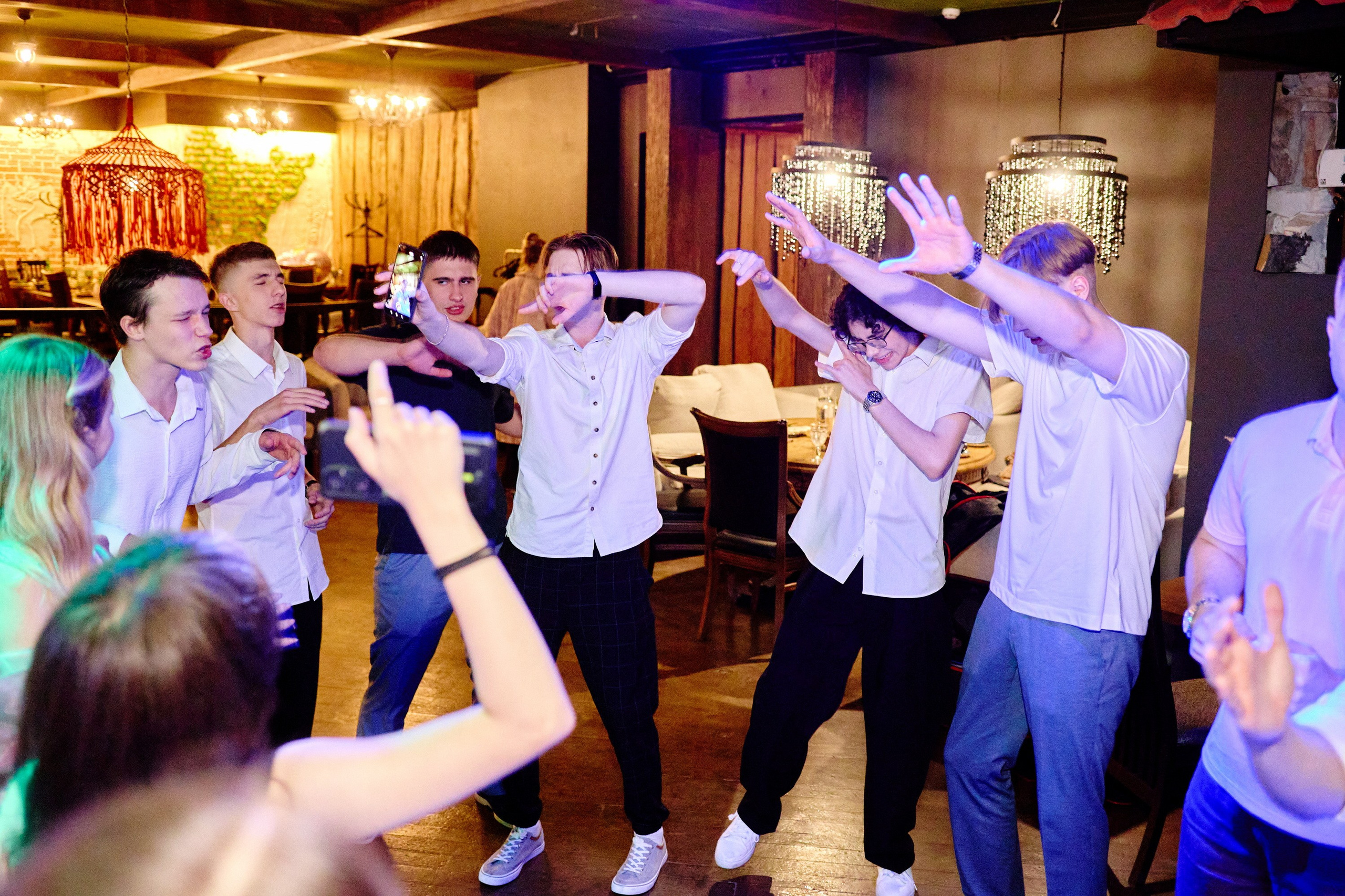 Выпускной 35 Сош. Фотограф Выпускные альбомы Таганрог Сергей Коробченко