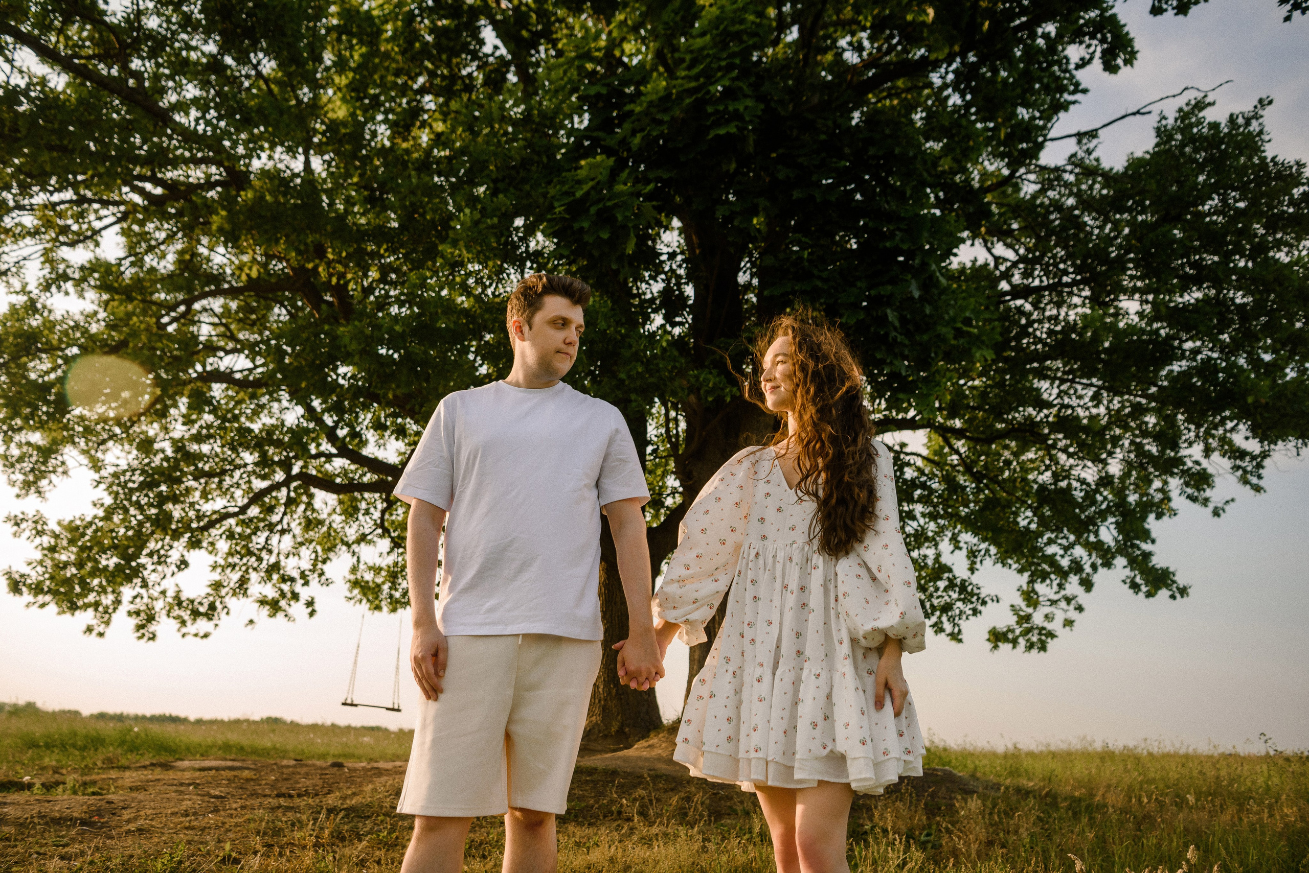 Лиза и Лёша в поле. Свадебный фотограф в Санкт-Петербурге София Шубик