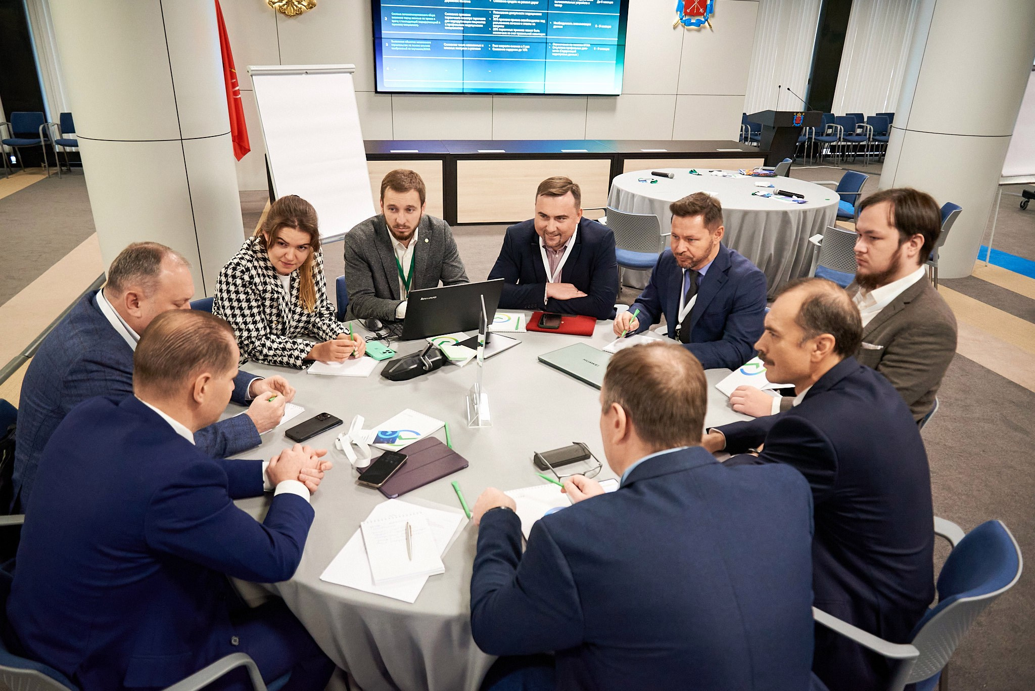 Дизайн-сессия ИИ трансформации Санкт-Петербурга. Иван Ступа, репортажный фотограф в Санкт-Петербурге и Ленинградской области