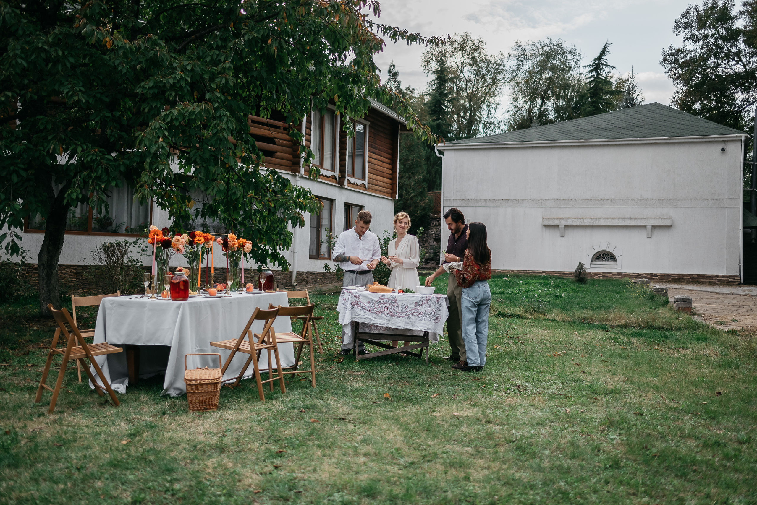 Камерная свадьба в деревенском стиле. Свадебный фотограф Анна Хочева