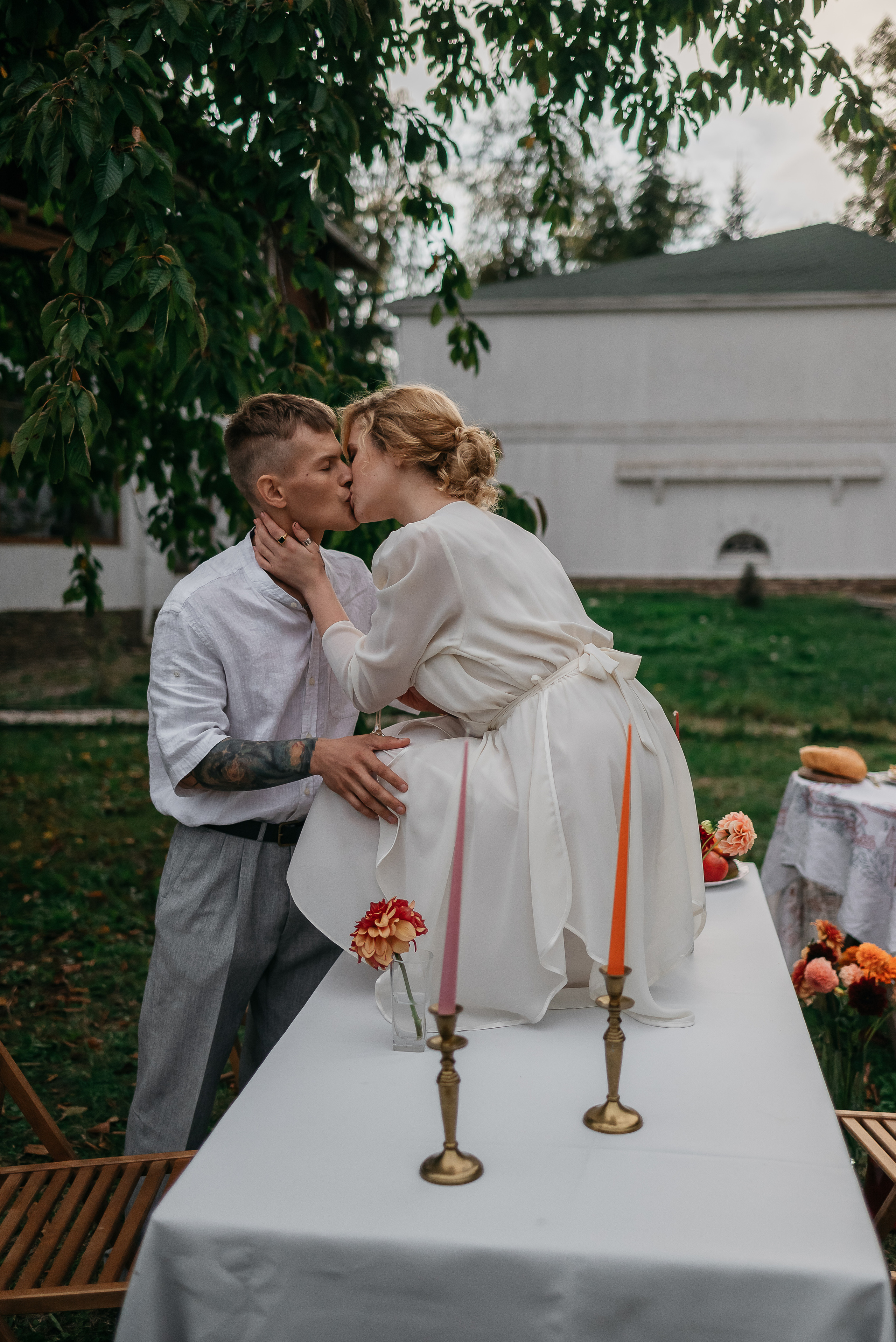 Камерная свадьба в деревенском стиле. Свадебный фотограф Анна Хочева