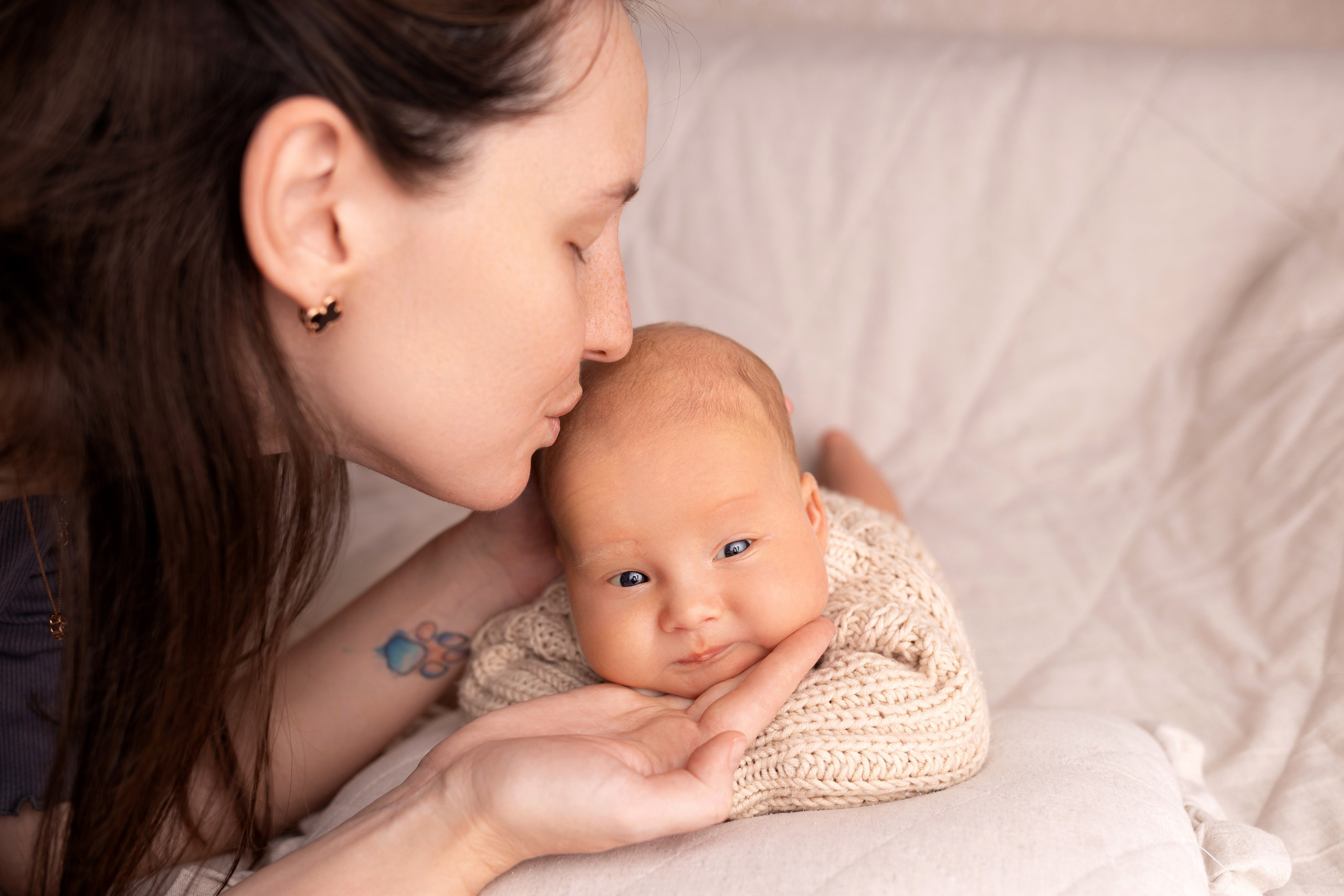 Newborn съемка в стиле Лайф. Фотограф новорожденных малышей в Омске и Омской области Эльвира Камаева