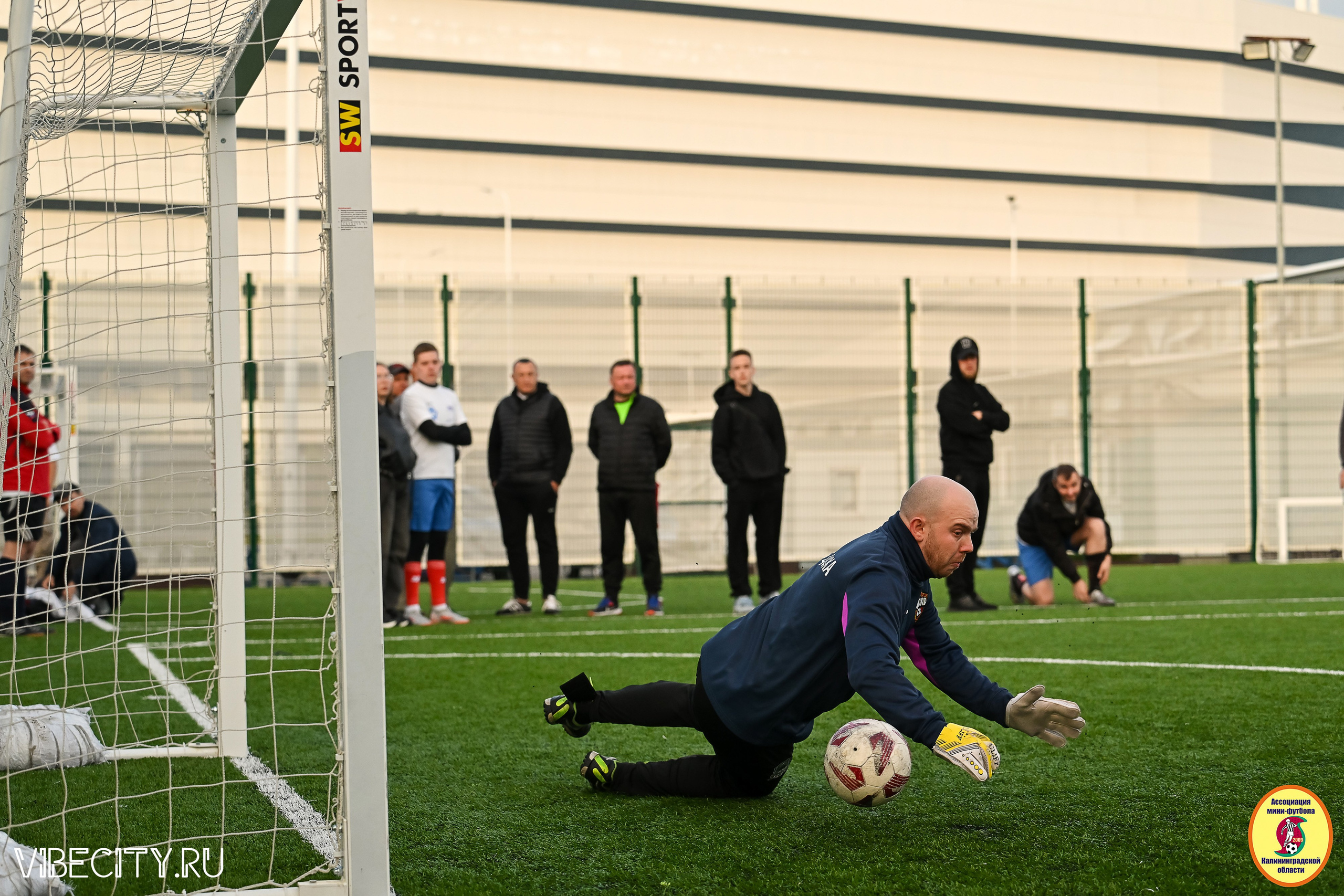 ИГРЫ МИНИ-ФУТБОЛЬНОЙ И КОРПОРАТИВНОЙ ЛИГИ. VIBECITY.RU Вайб Сити Ру Фоторепортажи Фотоотчеты Калининград