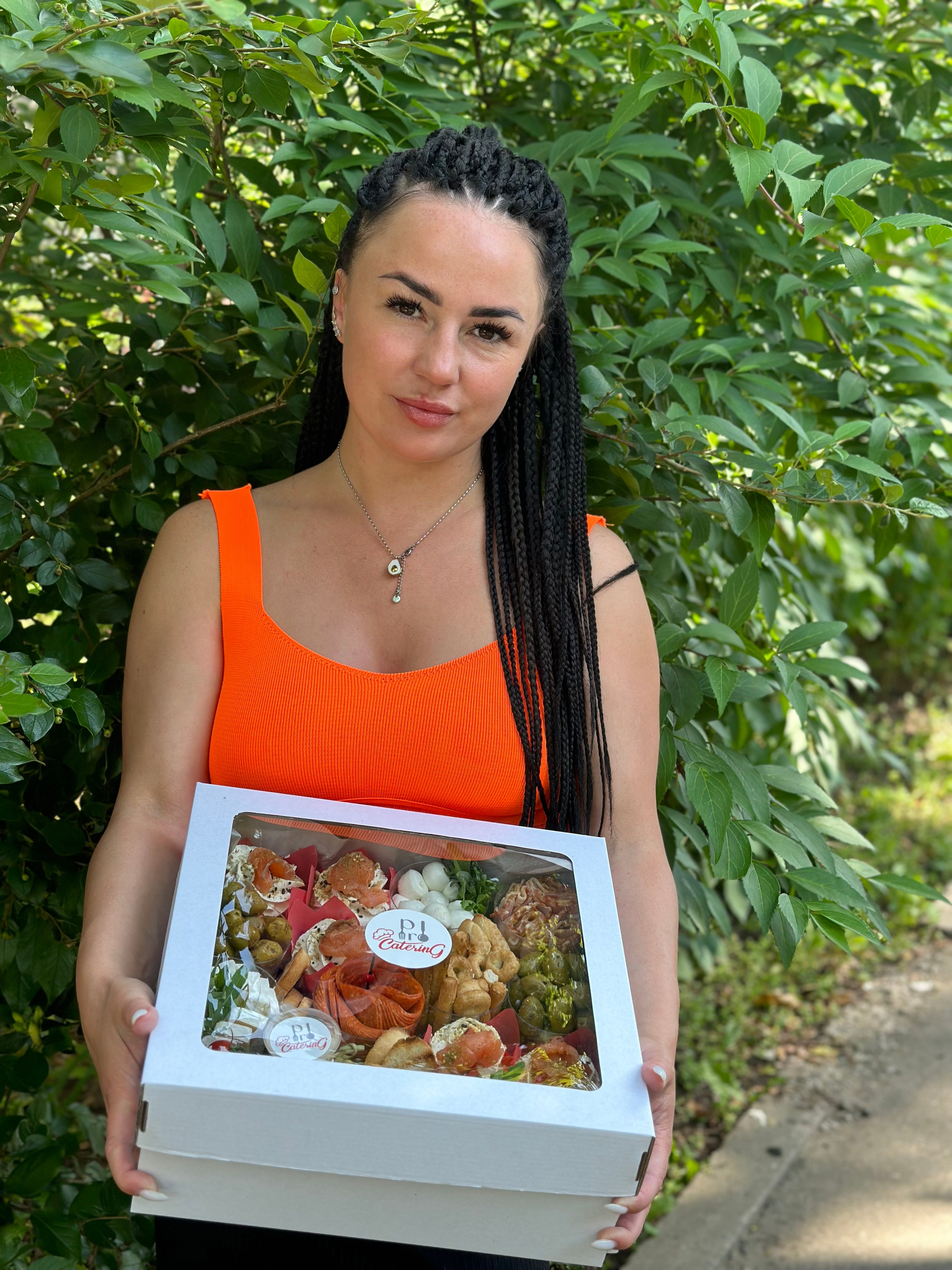 ГастроБоксы. Выездной кейтеринг, съедобные букеты, торты и сладости на заказ