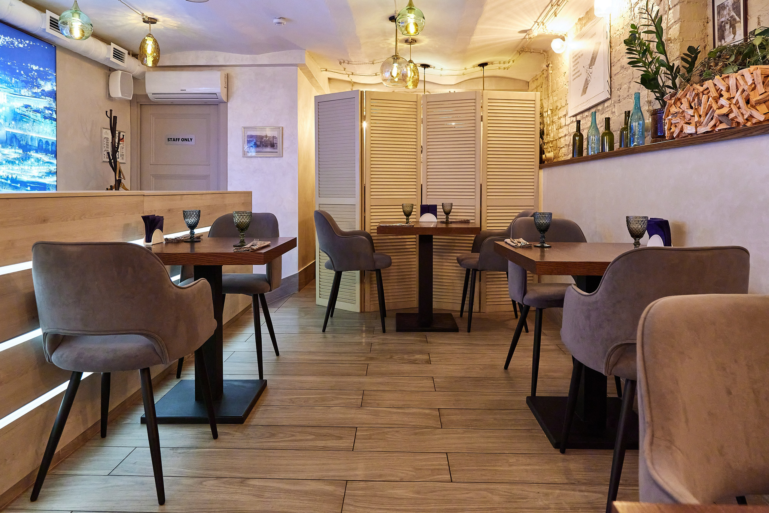 Ресторан ПерезаГрузия на улице Маяковского. Фотограф Анастасия Леонтьева Санкт-Петербург