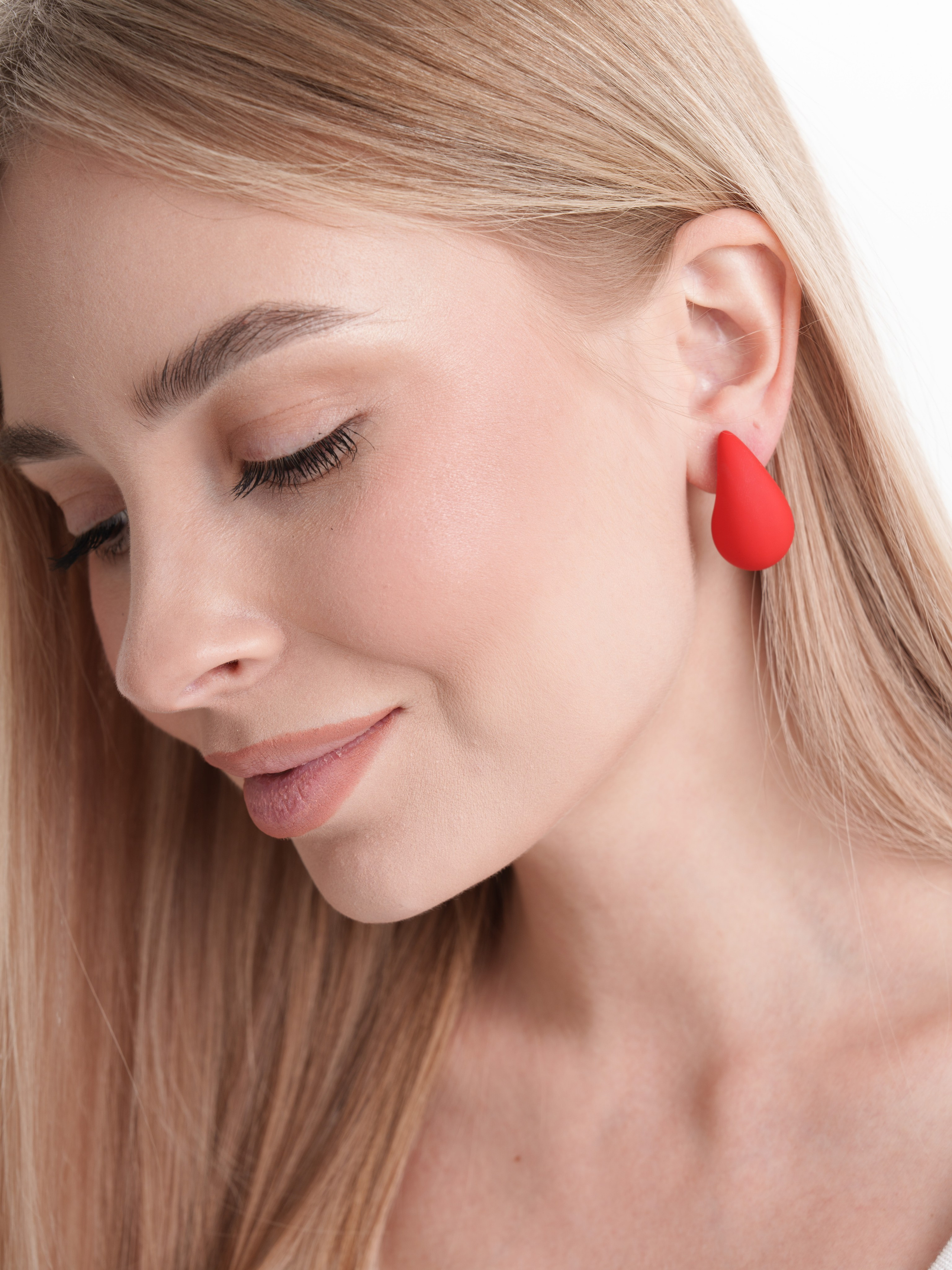 Съемка сережек для WB и OZON. Портретный и Контент фотограф Григорий Семенов (Grifon) в Ижевске