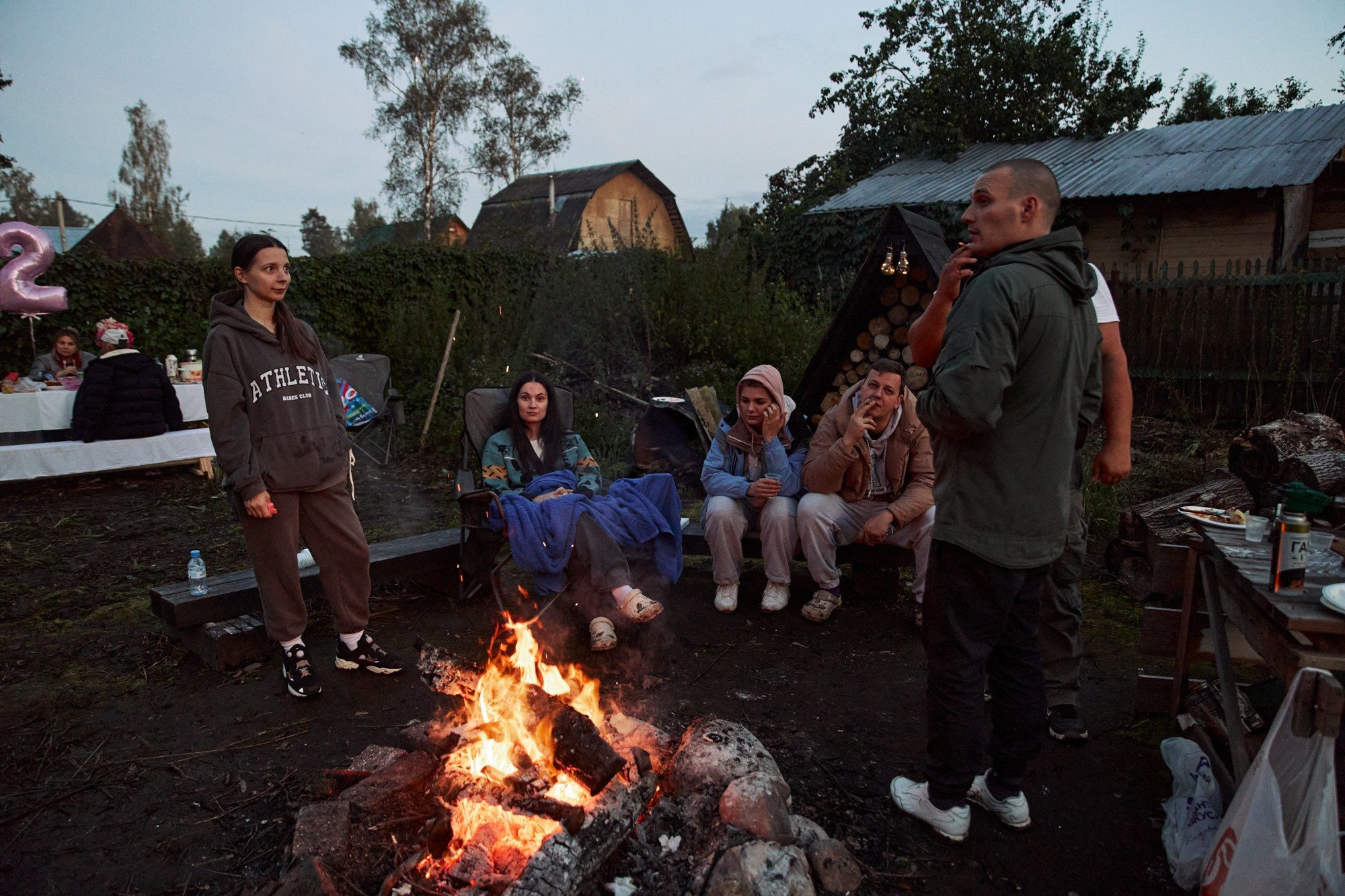 Фотограф на детский день рождения в Москве и Подмосковье: репортажная съемка живых эмоций на даче. Контентный и репортажный фотограф Виталий Кулешов | Москва