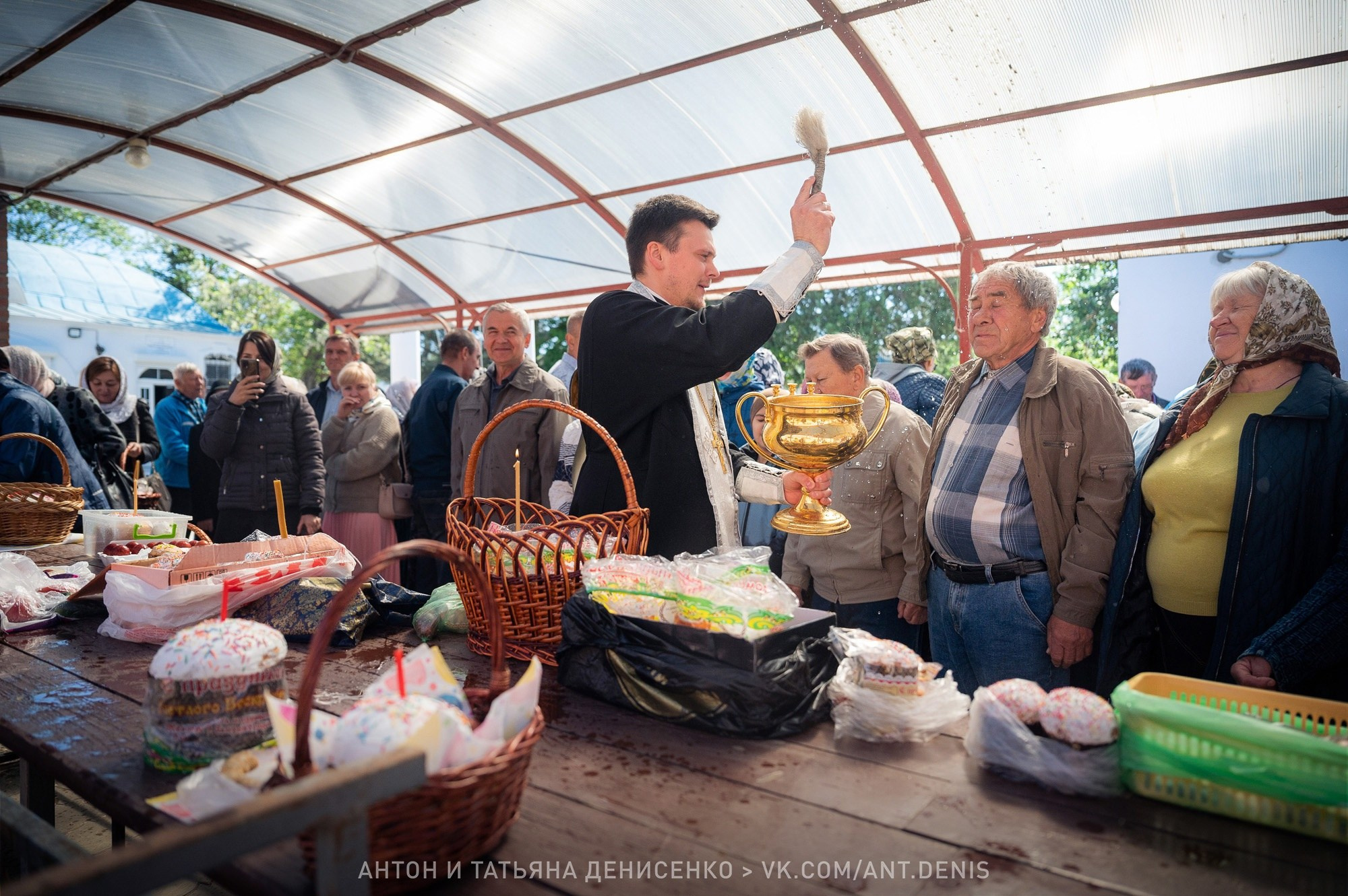 ГЛАВНАЯ / ПОРТФОЛИО. Антон и Татьяна Денисенко — В храме