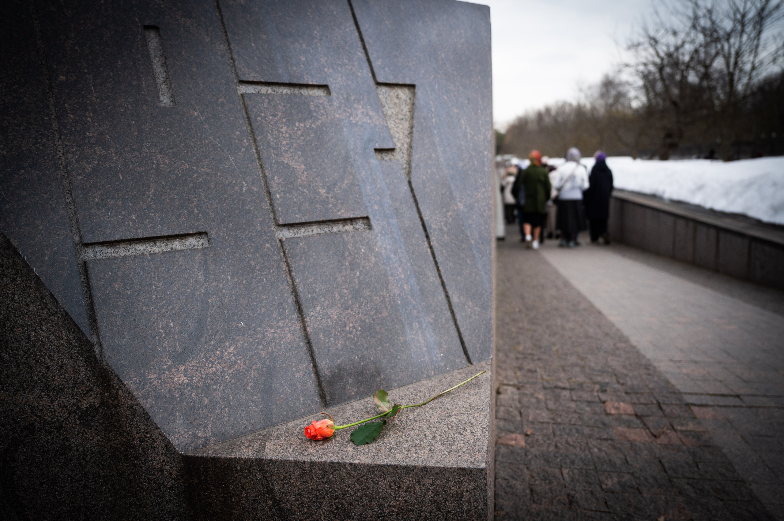 Паломническая поездка на Бутовский полигон. Антон и Татьяна Денисенко — В храме