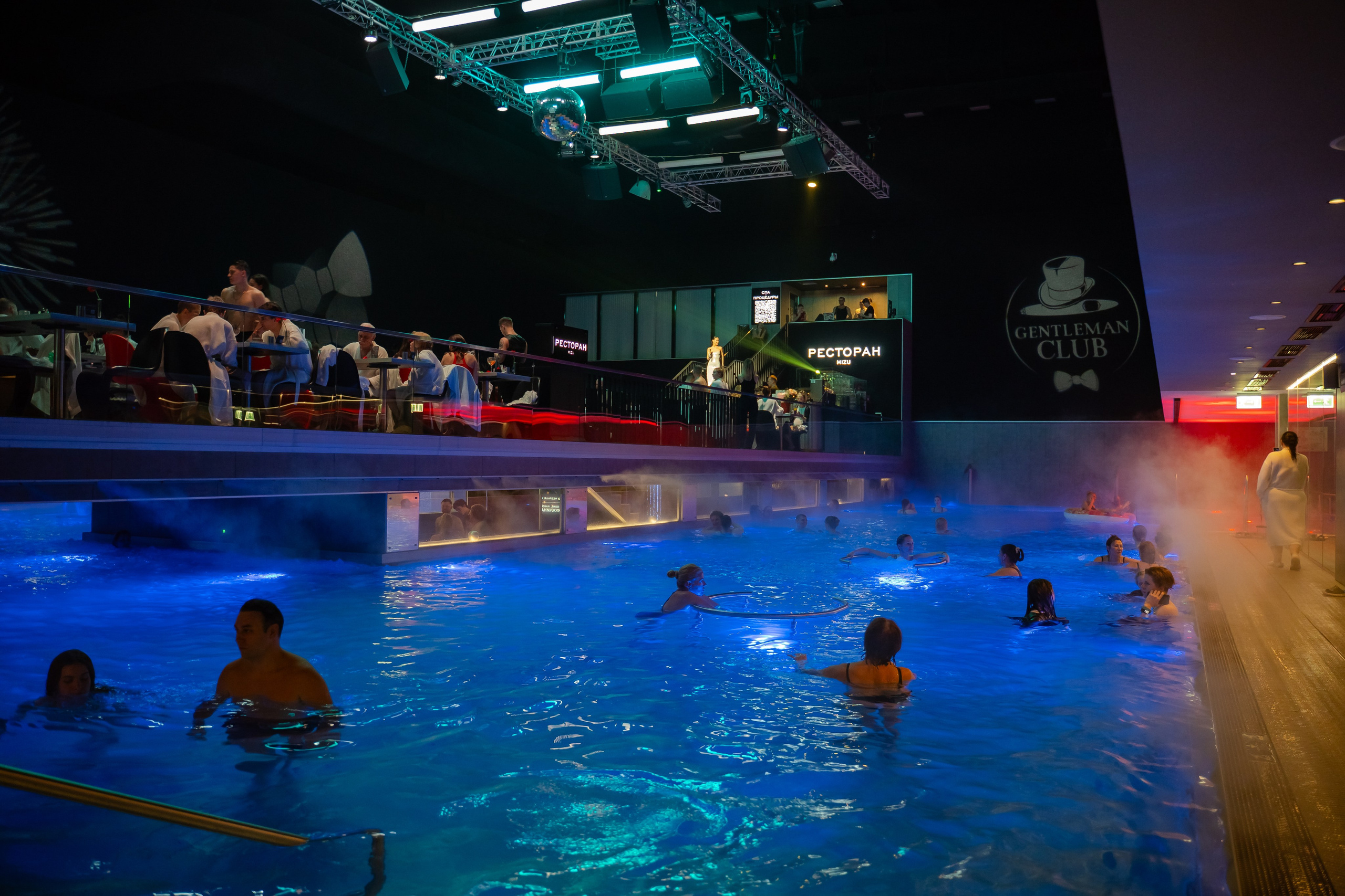 Тематические вечеринки Акваклуба VODA. Фотограф Александр Вишняков