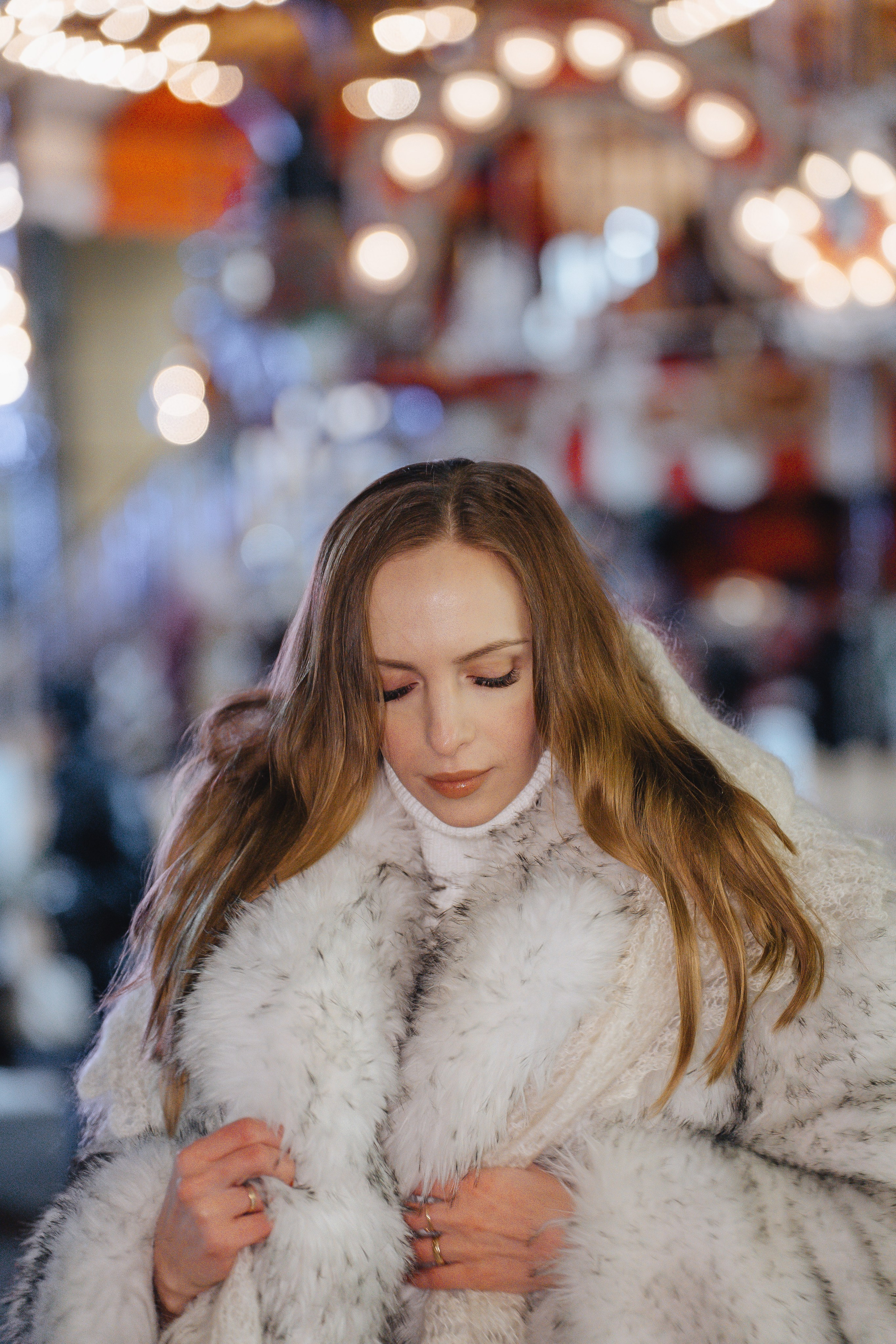 ПРОГУЛКА НА МАНЕЖНОЙ ПЛОЩАДИ ДЛЯ ДЕВУШКИ ПЕРЕД НОВЫМ ГОДОМ (НОВОГОДНЯЯ ФОТОСЕССИИЯ НА МАНЕЖНОЙ ПЛОЩАДИ). Профессиональный фотограф, Санкт-Петербург — Виктория Богомолова