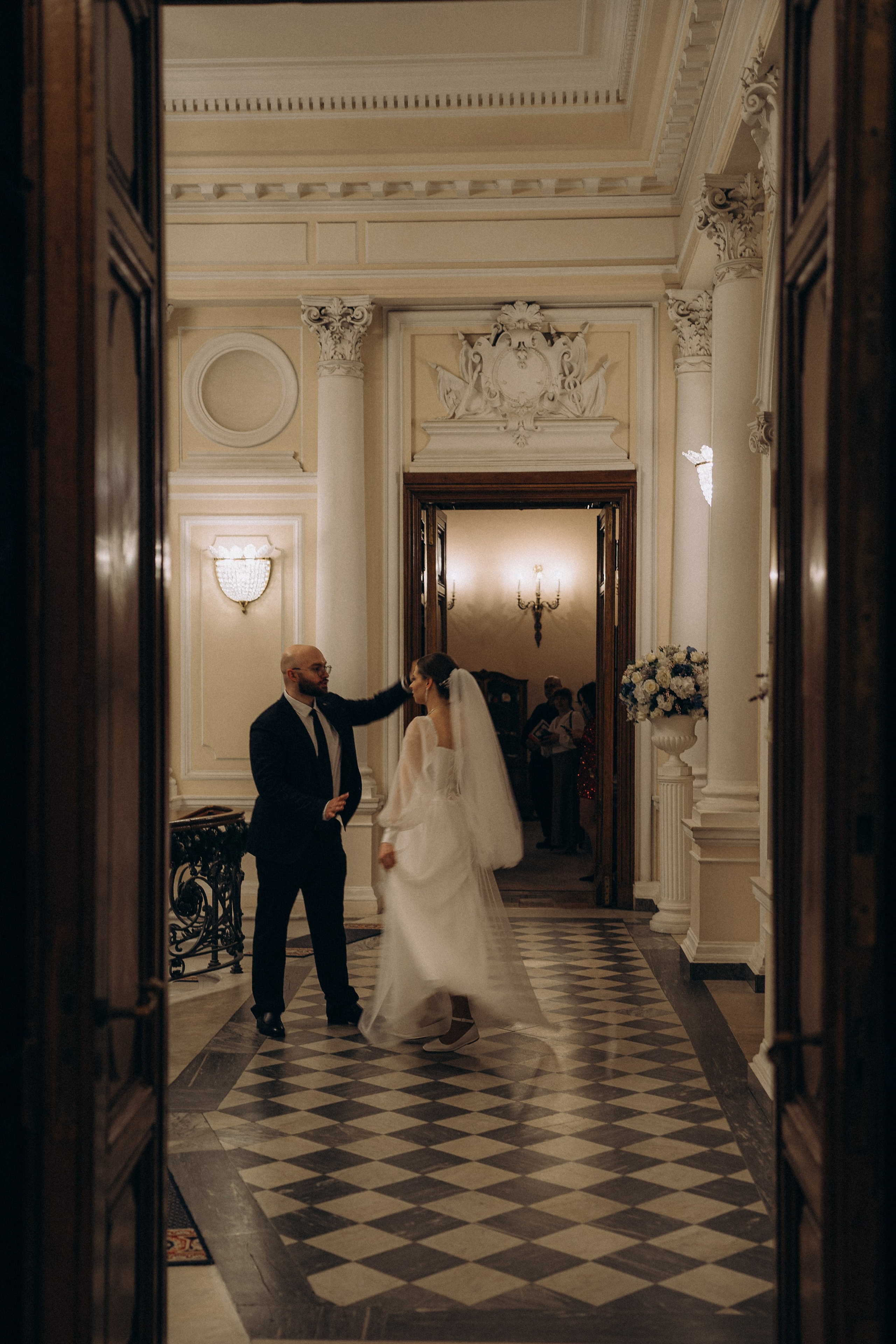 СВАДЕБНАЯ СЬЕМКА ВО ВТОРОМ ДВОРЦЕ (ДЕКАБРЬ) ТАКЖЕ СЬЕМКА В СТУДИИ НА ЧЕРНЫШЕВСКОЙ. Профессиональный фотограф, Санкт-Петербург — Виктория Богомолова