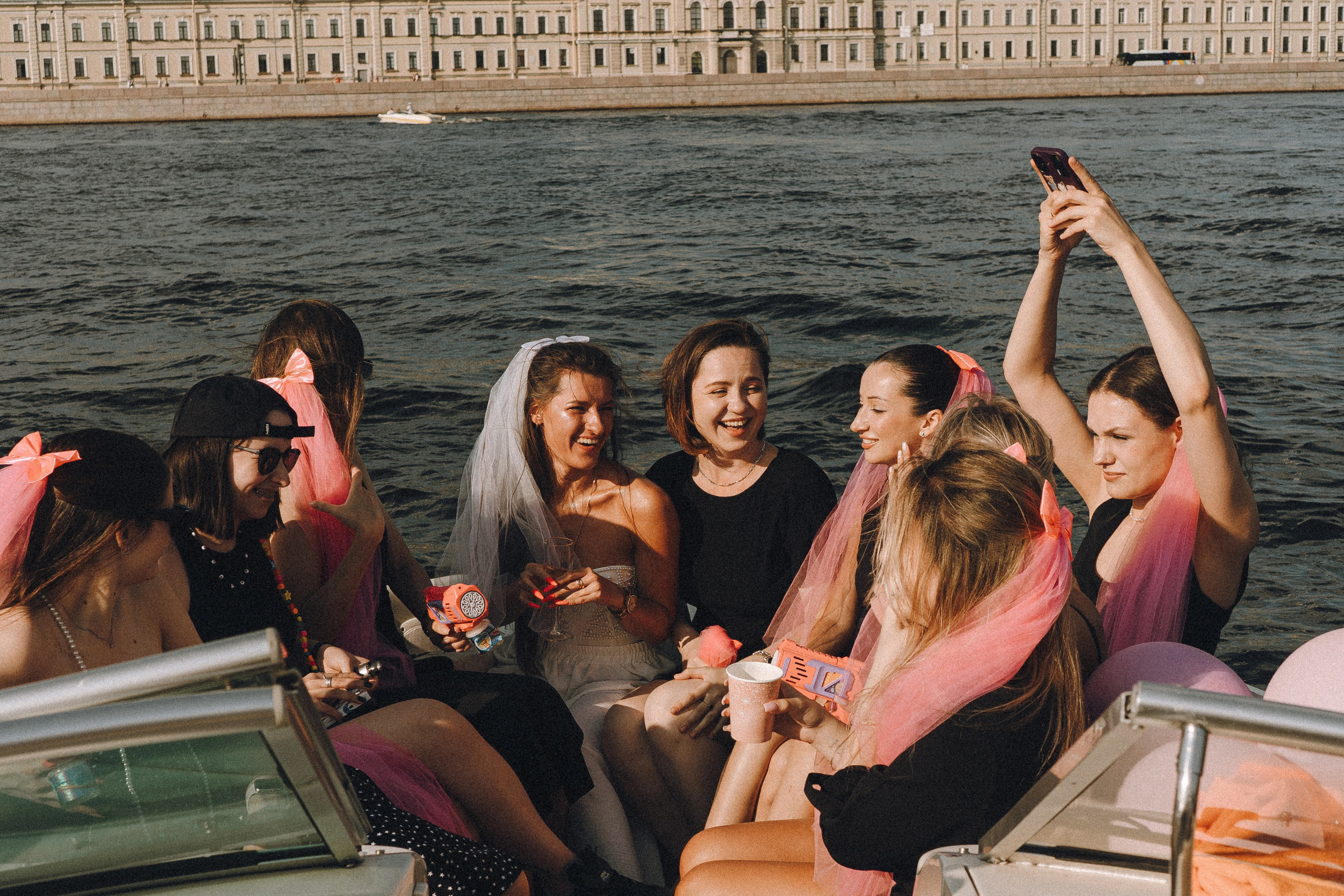 ДЕВИЧНИК НА КАТЕРЕ. Профессиональный фотограф, Санкт-Петербург — Виктория Богомолова