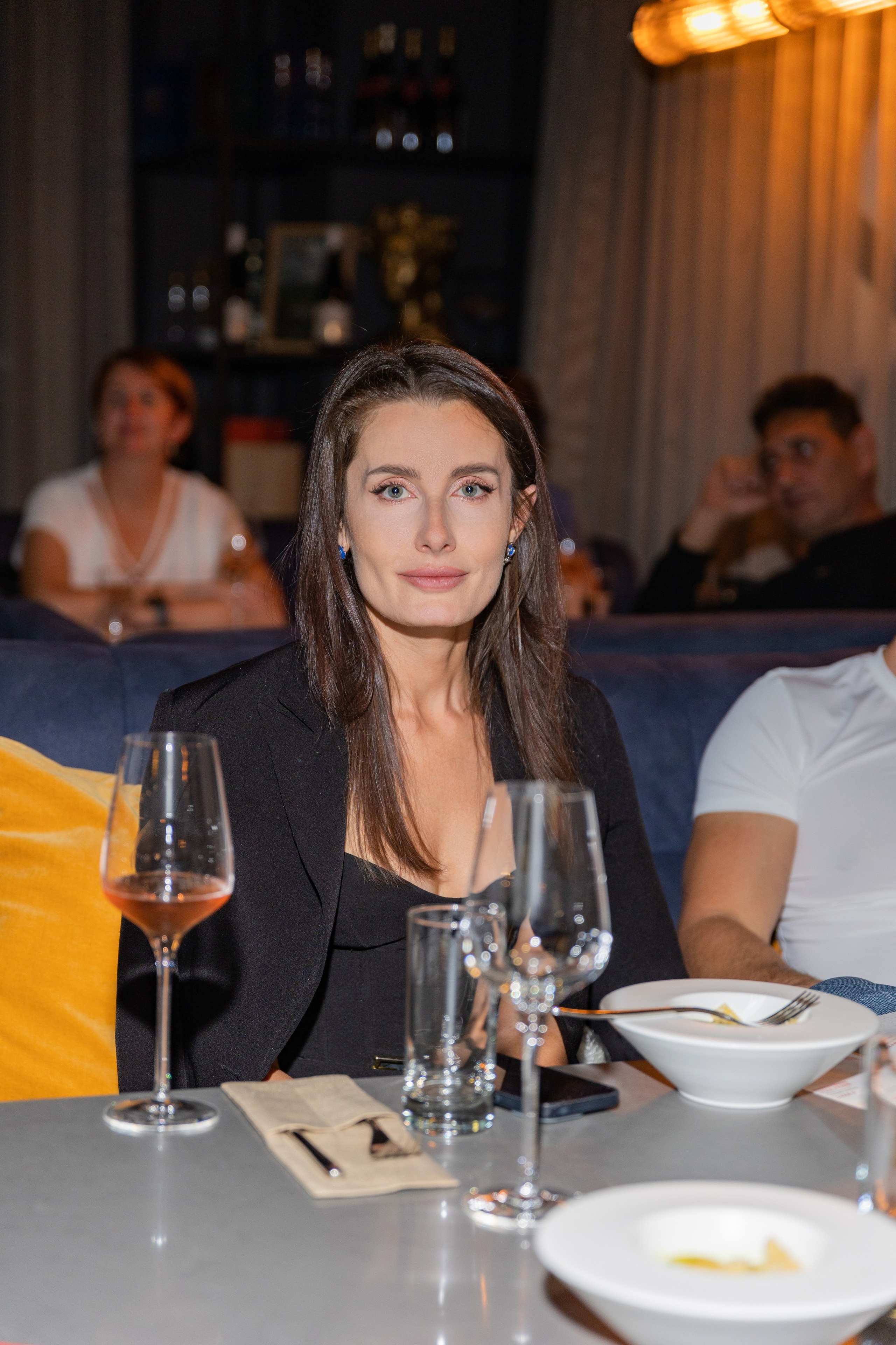 Дигустация вина от магазина Дилан в ресторане Кантина. Выпускные альбомы во Владивостоке