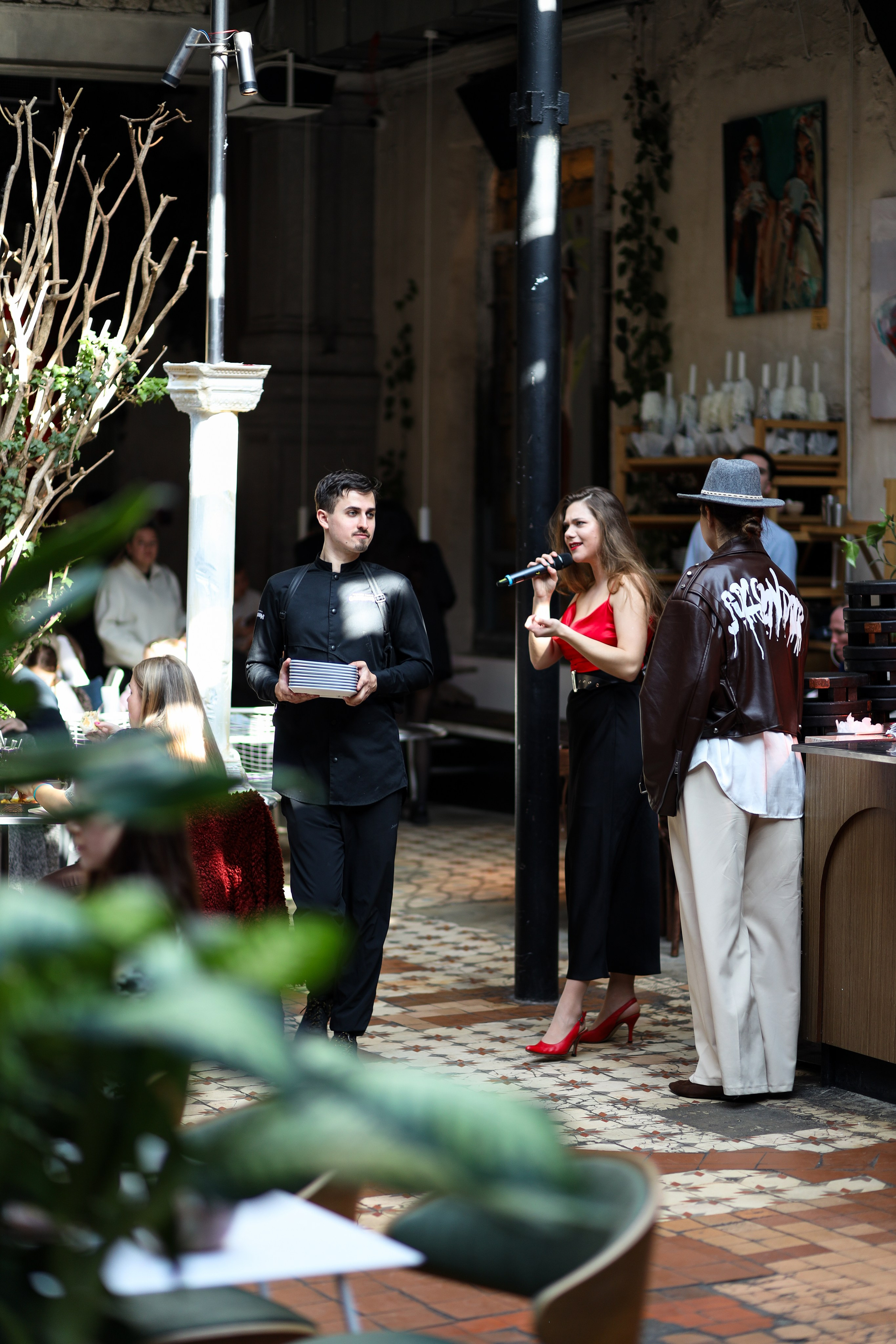 Gastrodvor 8 March. Дженбаз Павел — фотограф в Ялте