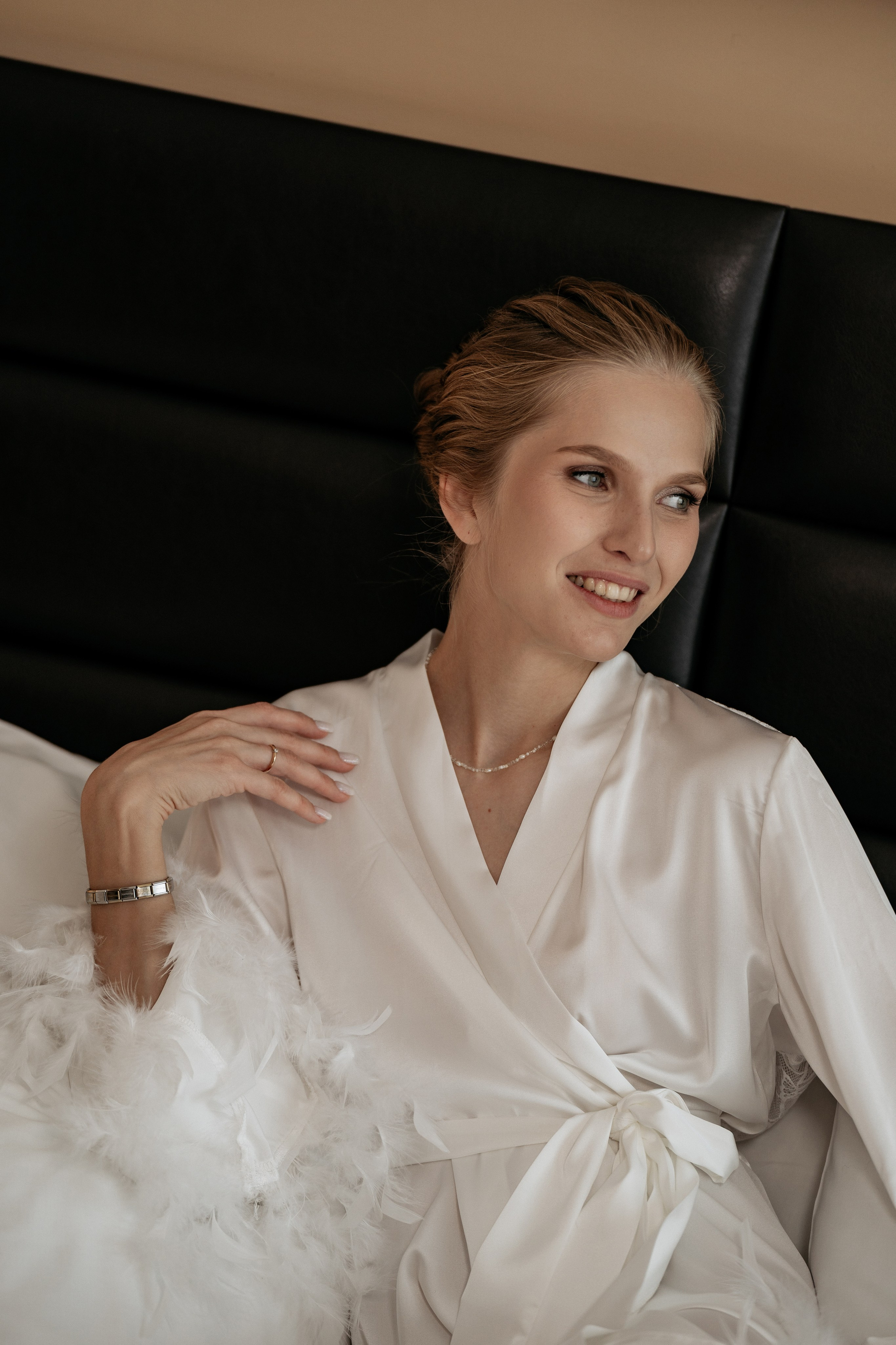 Фотограф Новороссийск - невеста в халате.