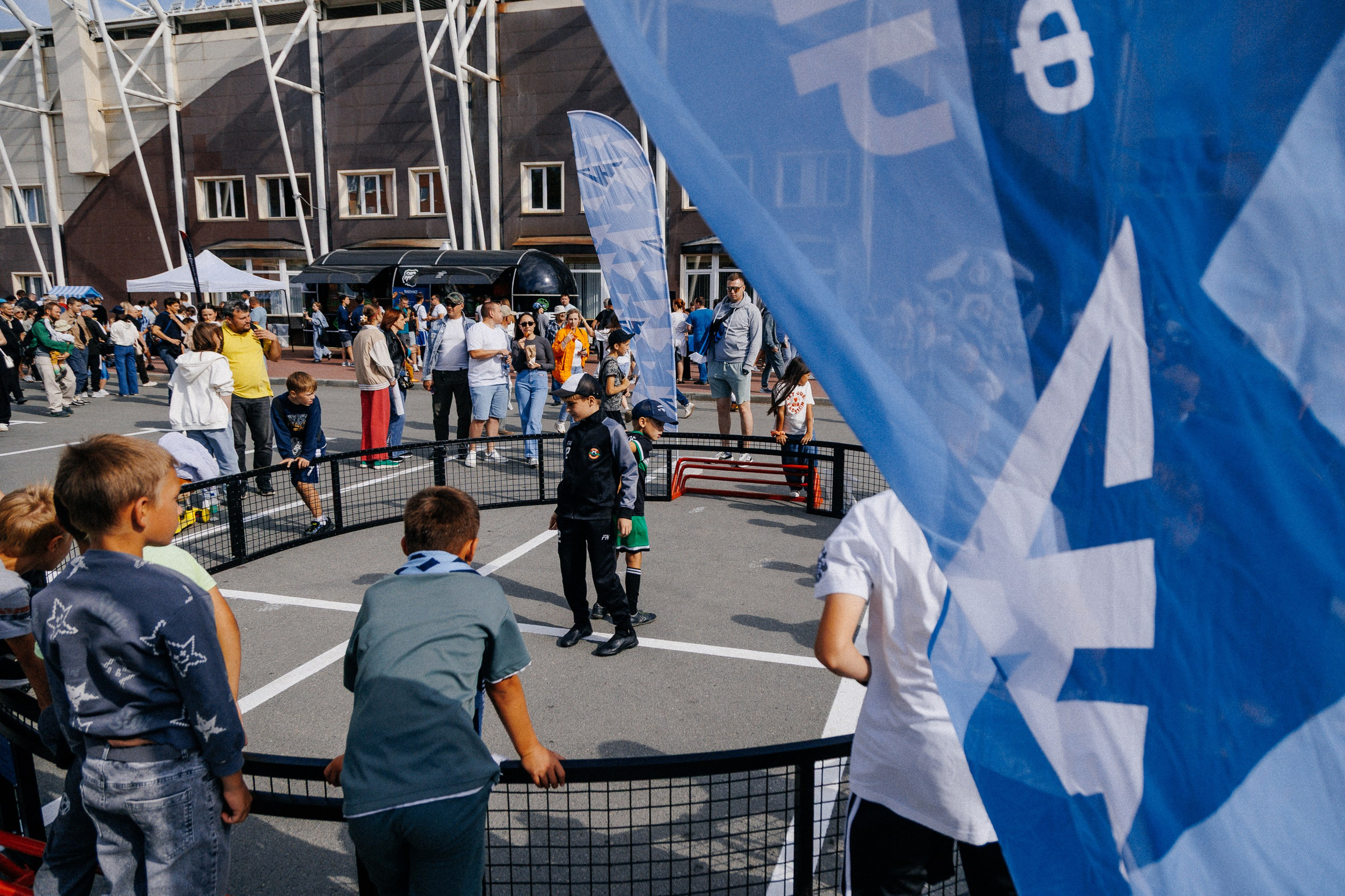 ФК ЧЕЛЯБИНСК Х ФК ВОЛГА. Репортажный фотограф Макс Брагин
