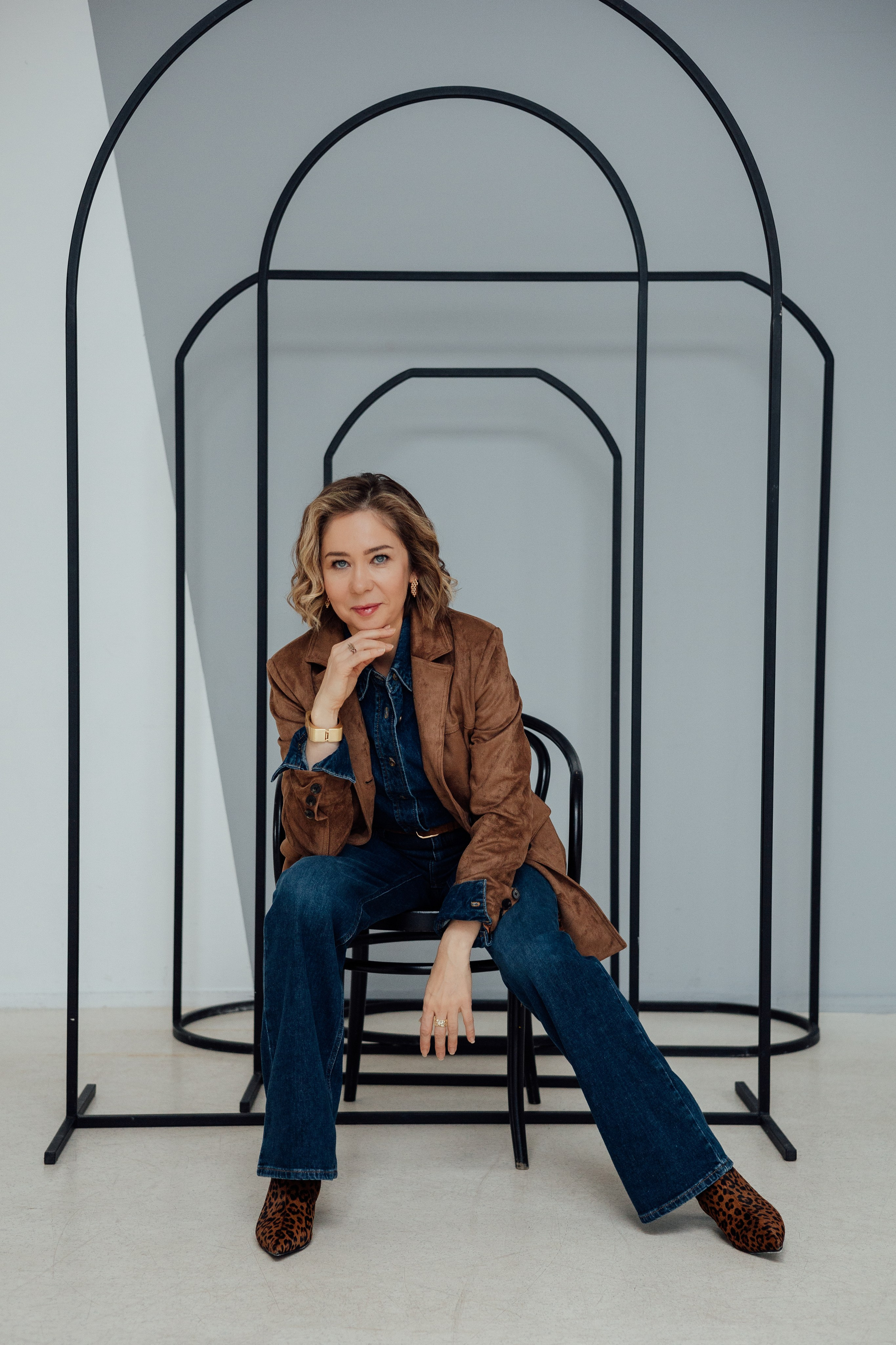 Юлия и Данила. «Пять граней силы». Семейная фотосессия мама и взрослый сын. Психолог, фотограф Мария Черницкая