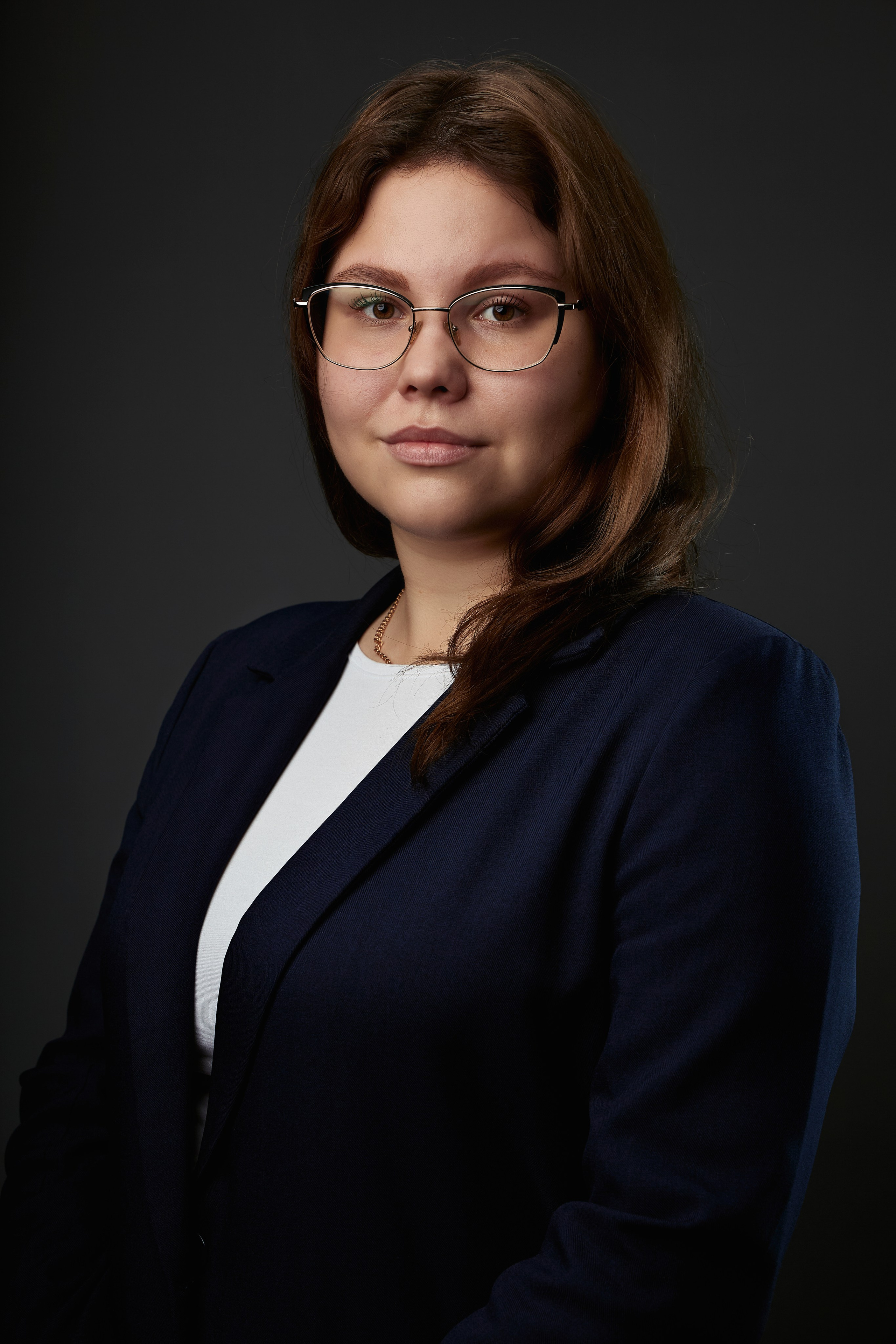 Фото в деловом стиле. Сделать портрет в деловом стиле в Зеленограде. Бизнес портрет. Фото на резюме, анкету, сайт знакомств