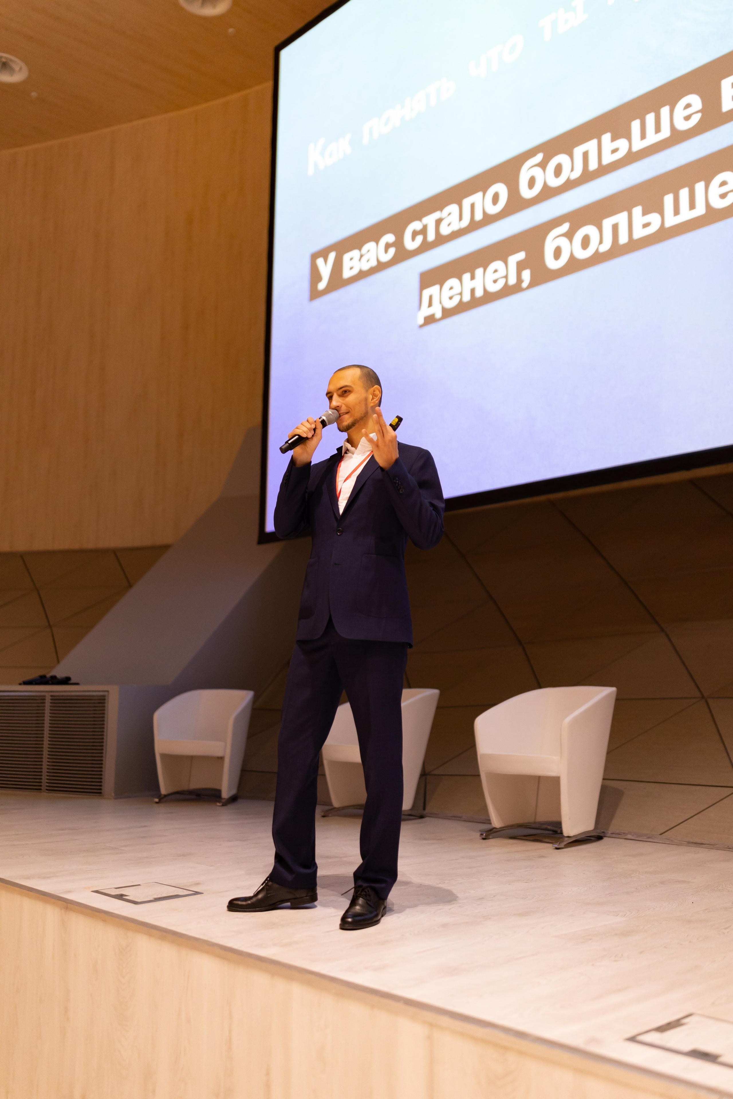 Только суть ЛИДЕР (Сколково). Сказочный фотограф для Вас и Вашей семьи