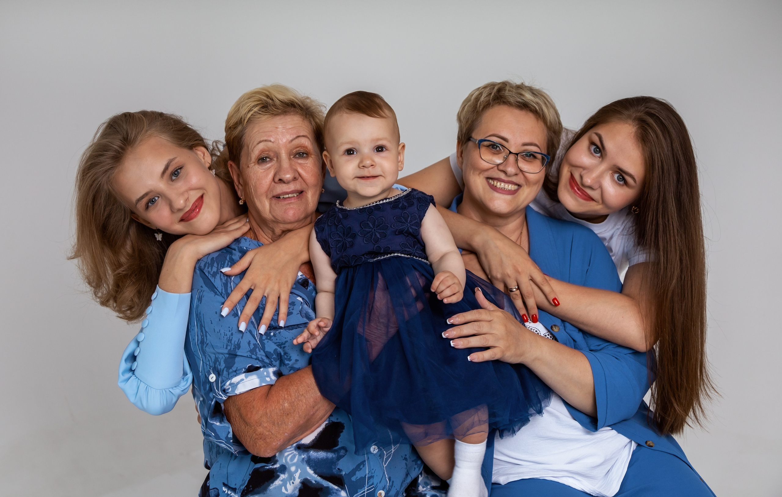 Семья из девчонок