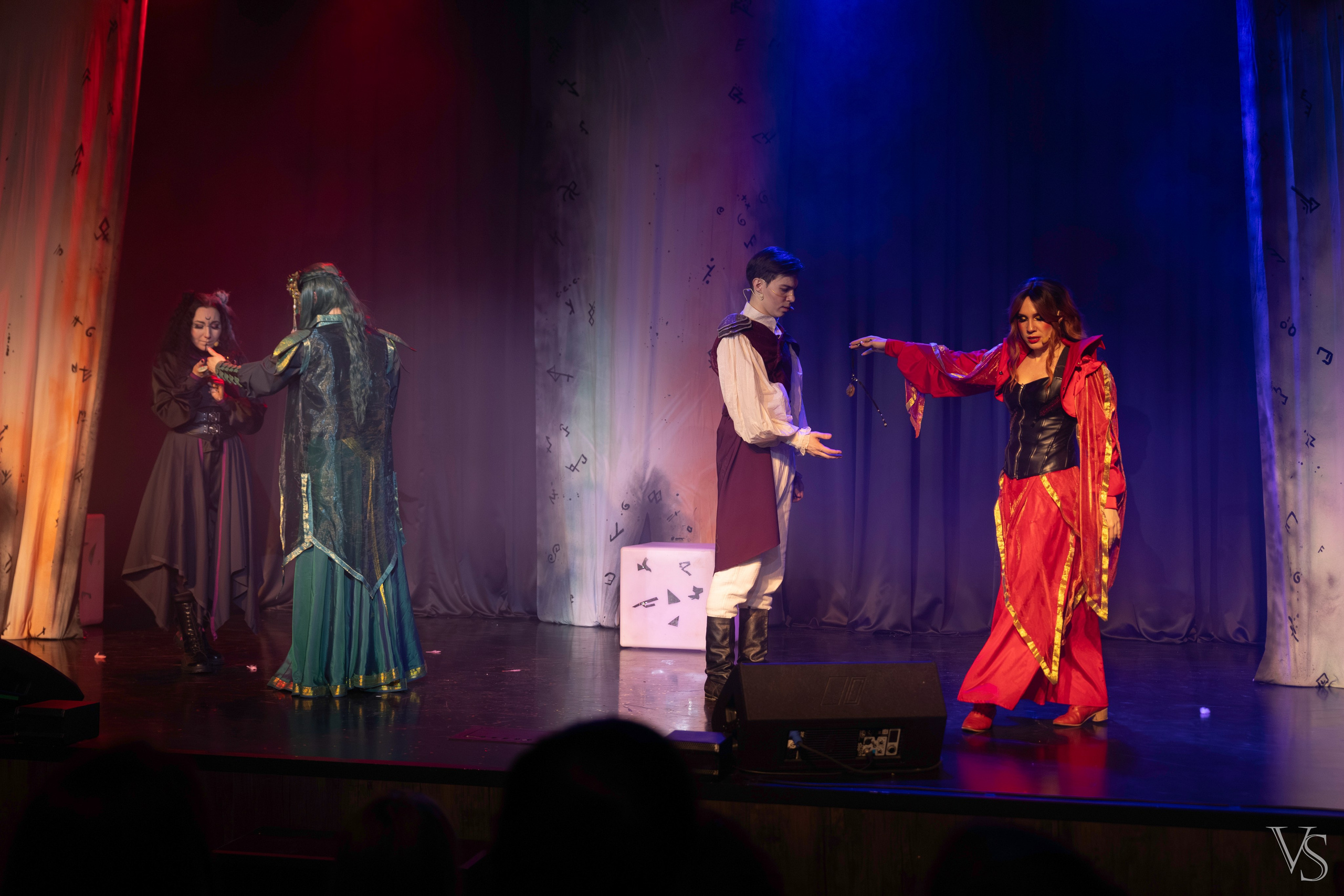 Книга стихий 25.01. Фотограф Виктор Степанов