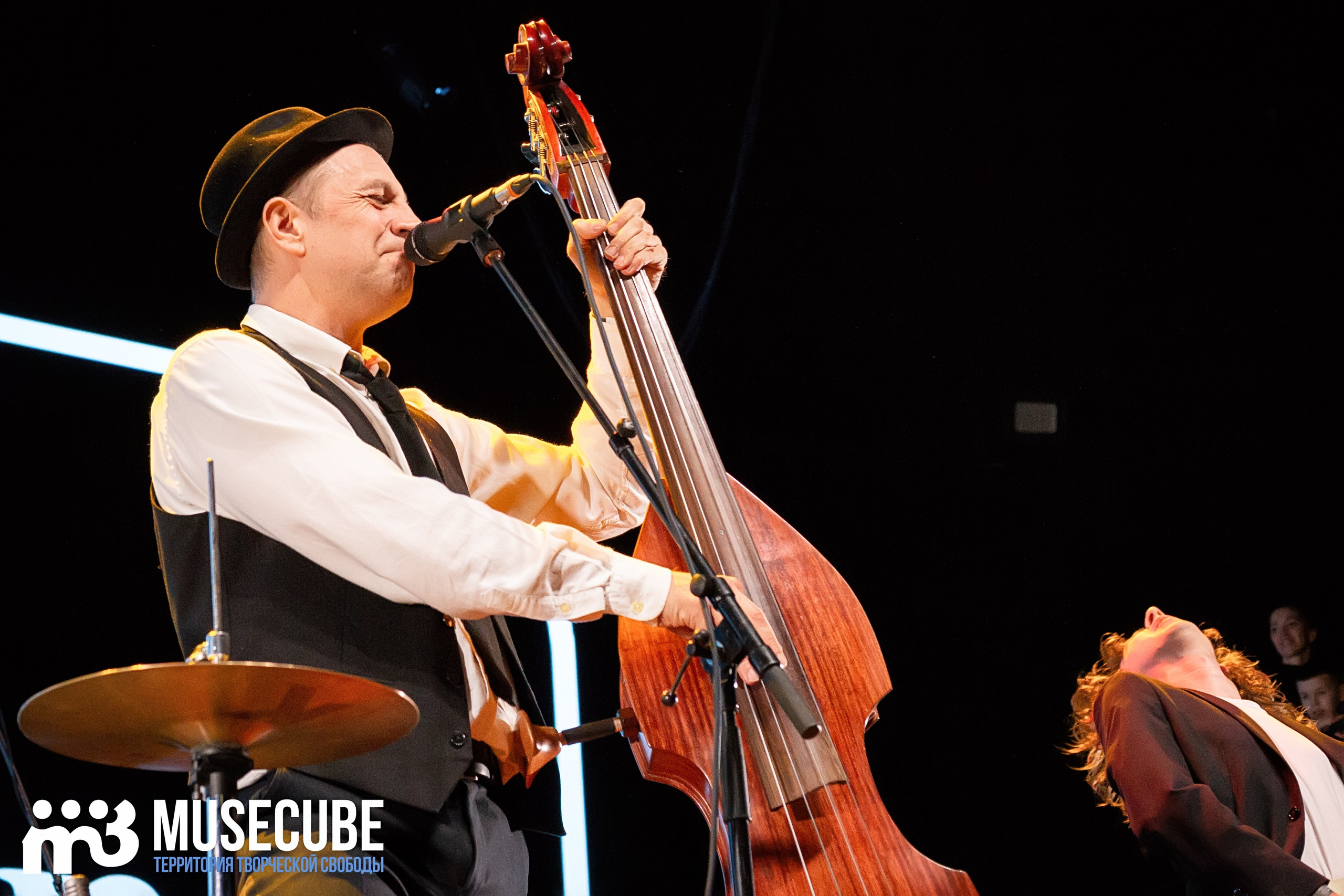 Фотосъемка концерта BILLY'S BAND Aurora СПБ. Портретные фотосессии, контент-съемки, репортаж