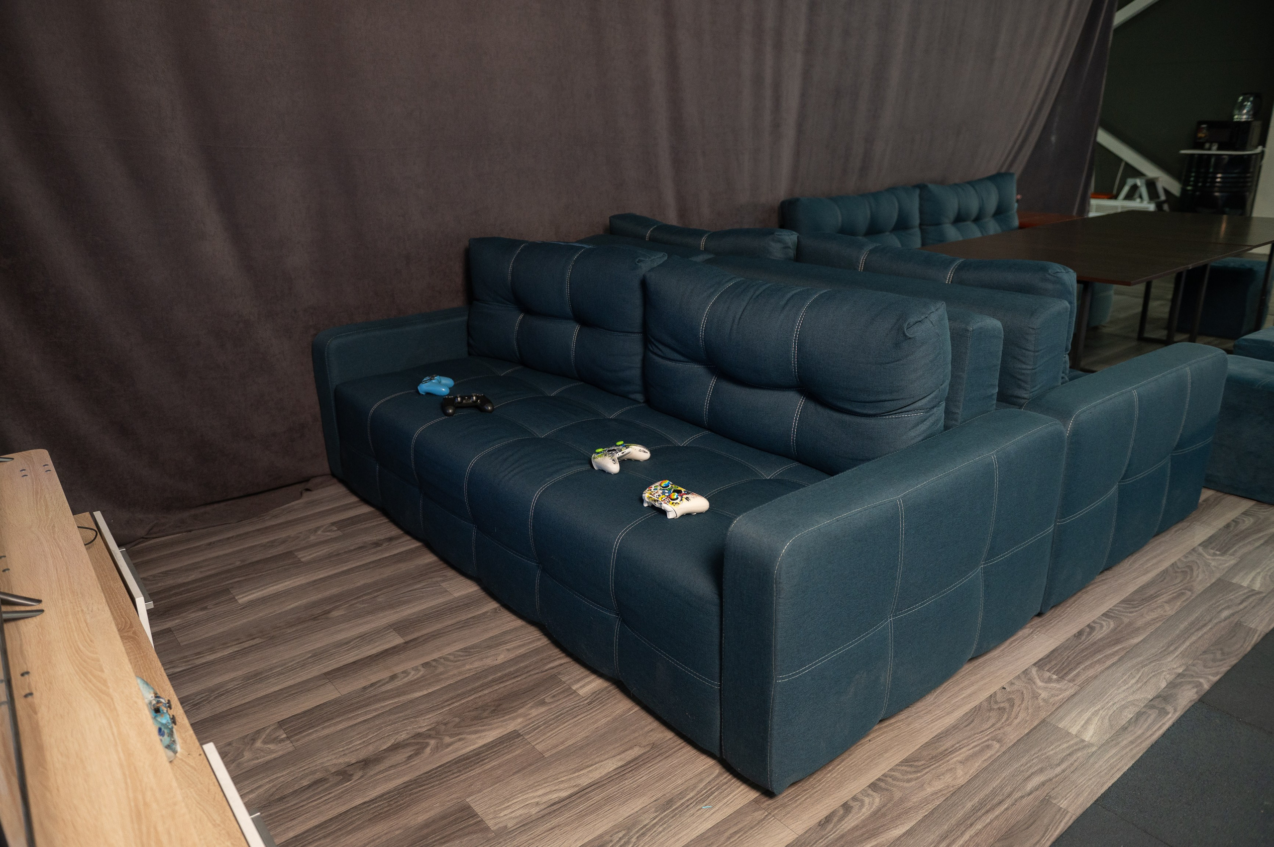 ИНТЕРЬЕР. Клуб виртуальной реальности Абакан — PortVR Club